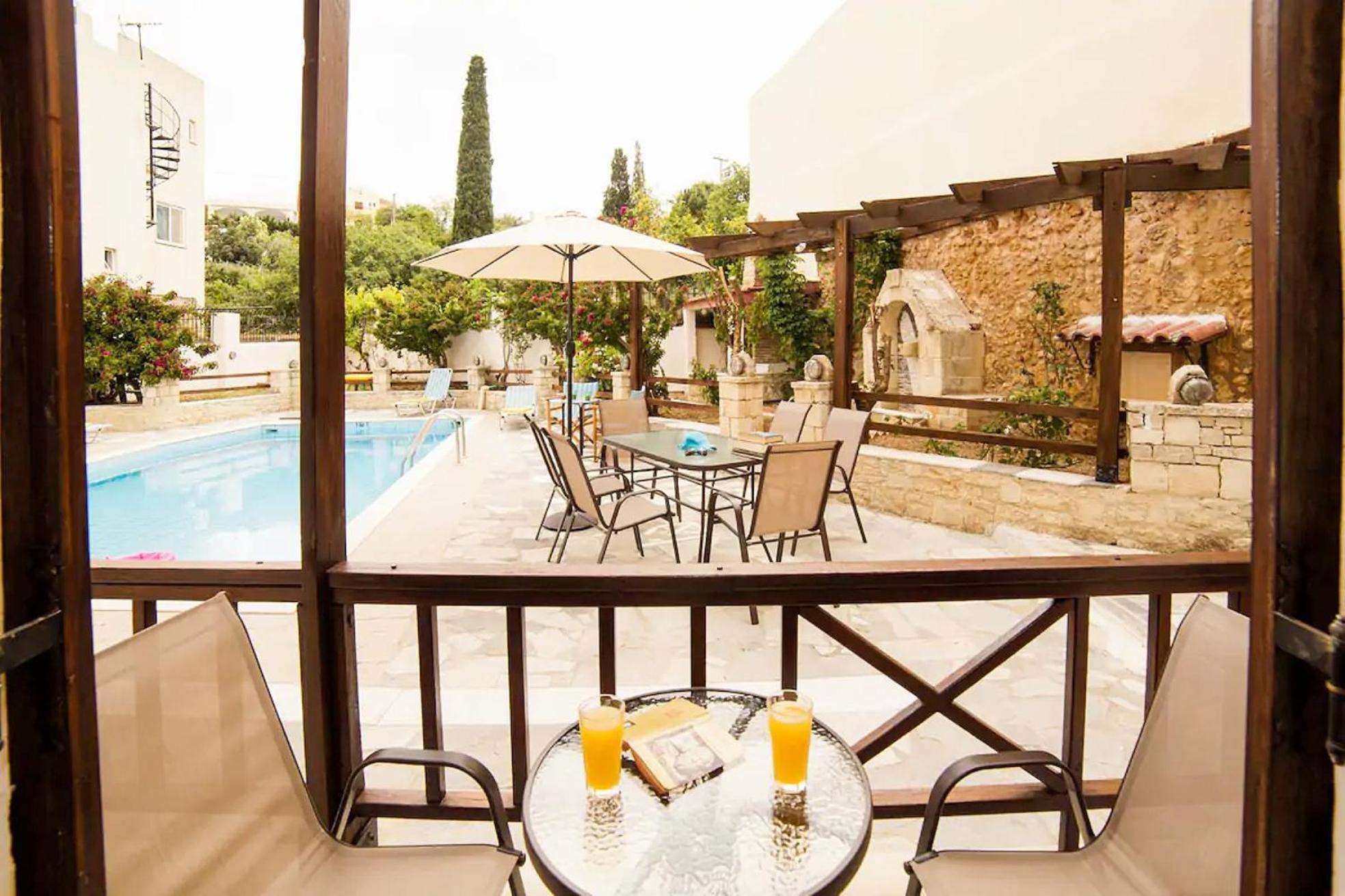 Roussospiti House With Swimming Pool Aparthotel