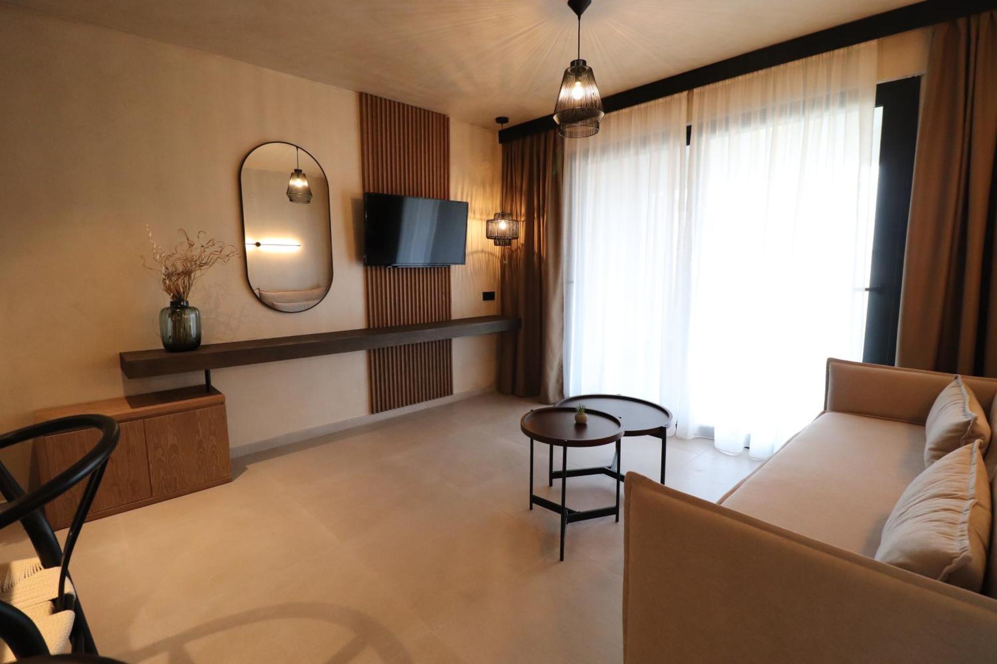 Hotel Casa Tsouka 3*