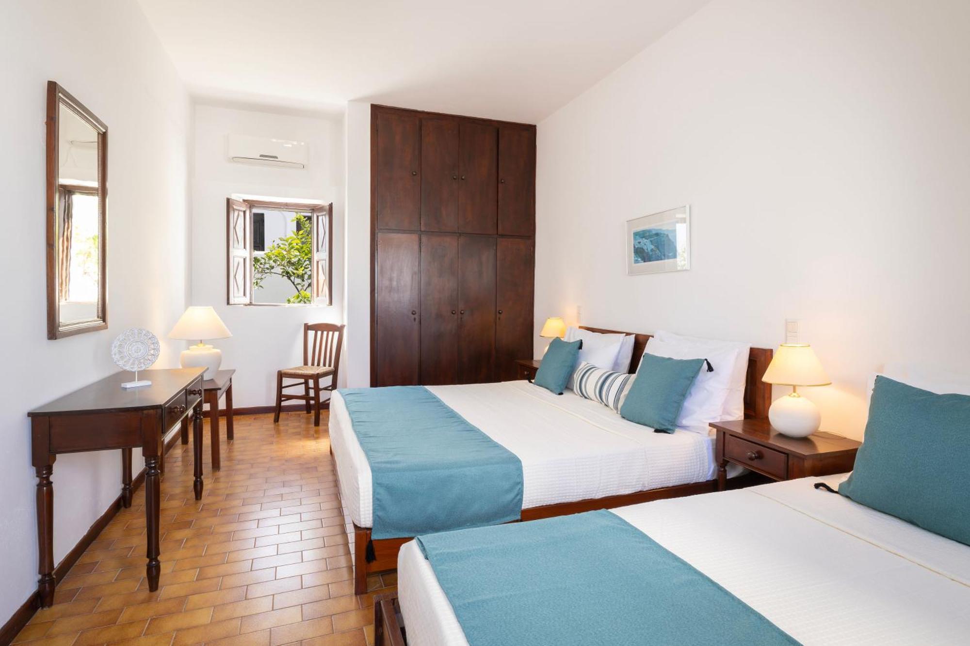 Delion Sea Hotel Kamari (Santorini)
