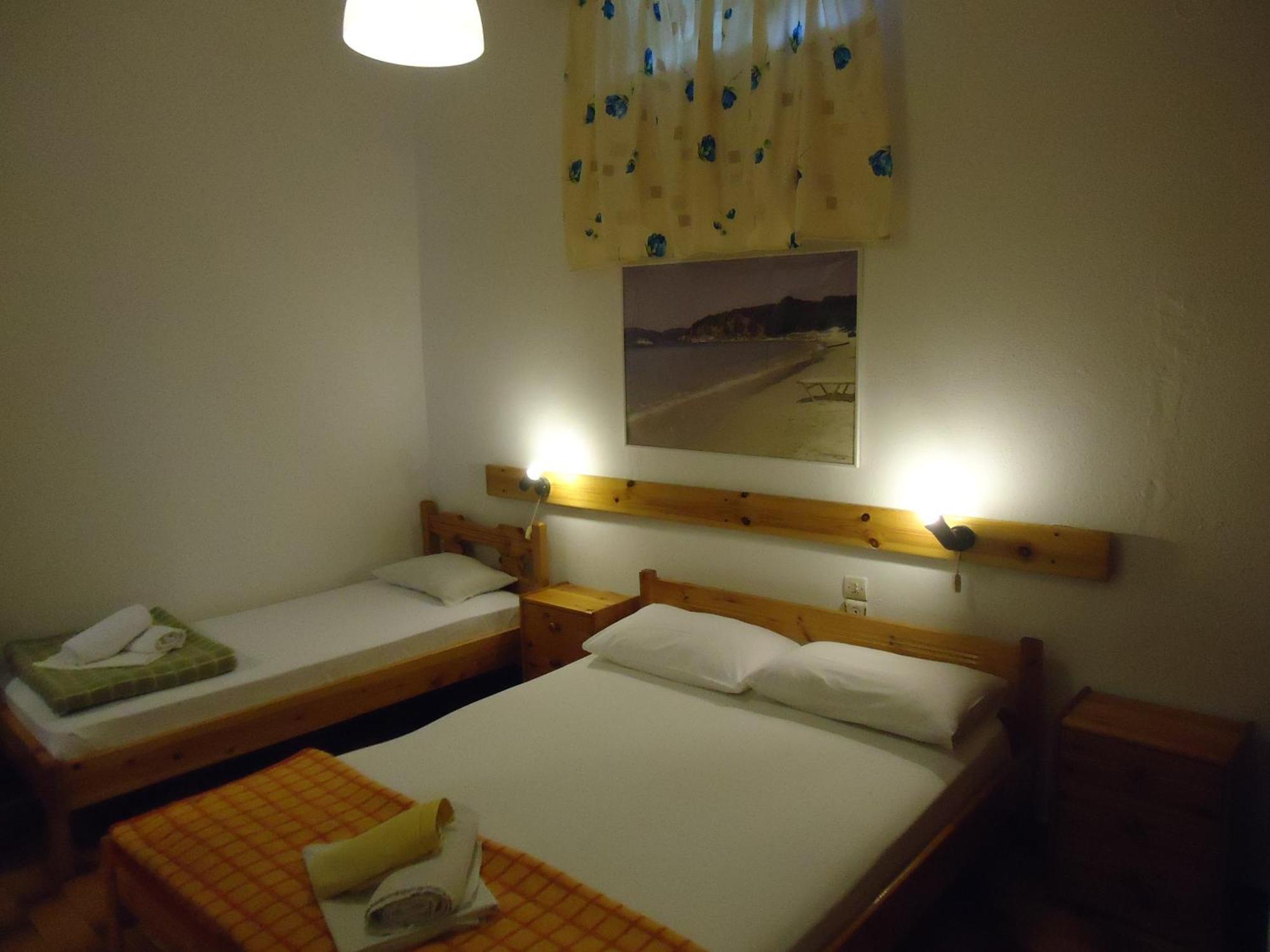 Pensionmargaritakotroniskiathos Bed & Breakfast