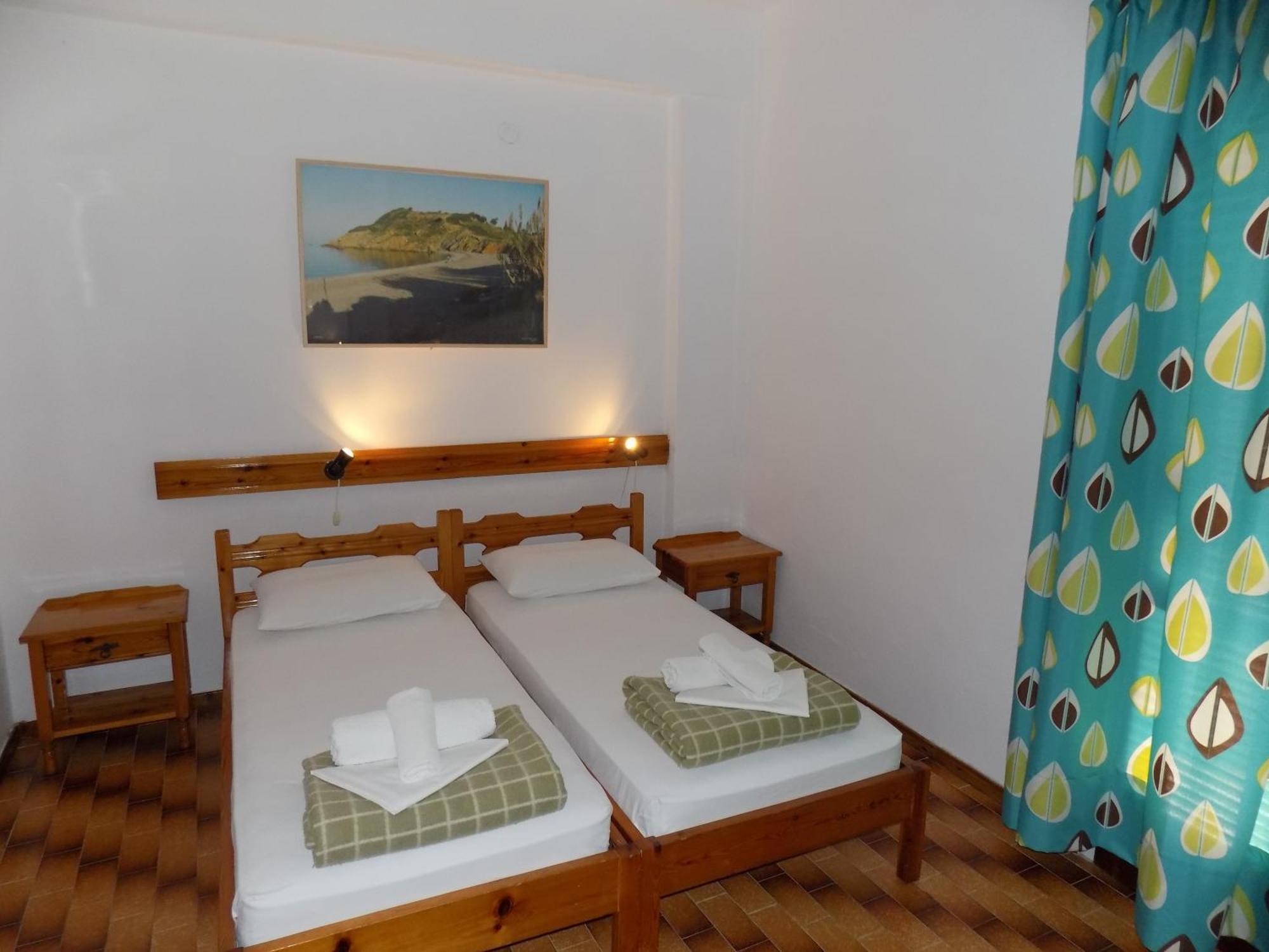 Pensionmargaritakotroniskiathos Bed & Breakfast *