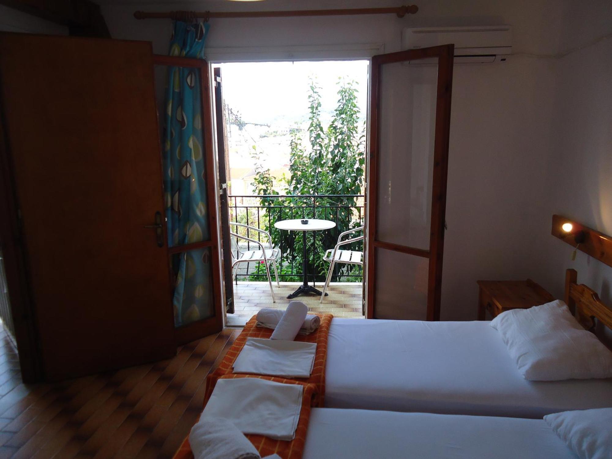 Bed & Breakfast Pensionmargaritakotroniskiathos