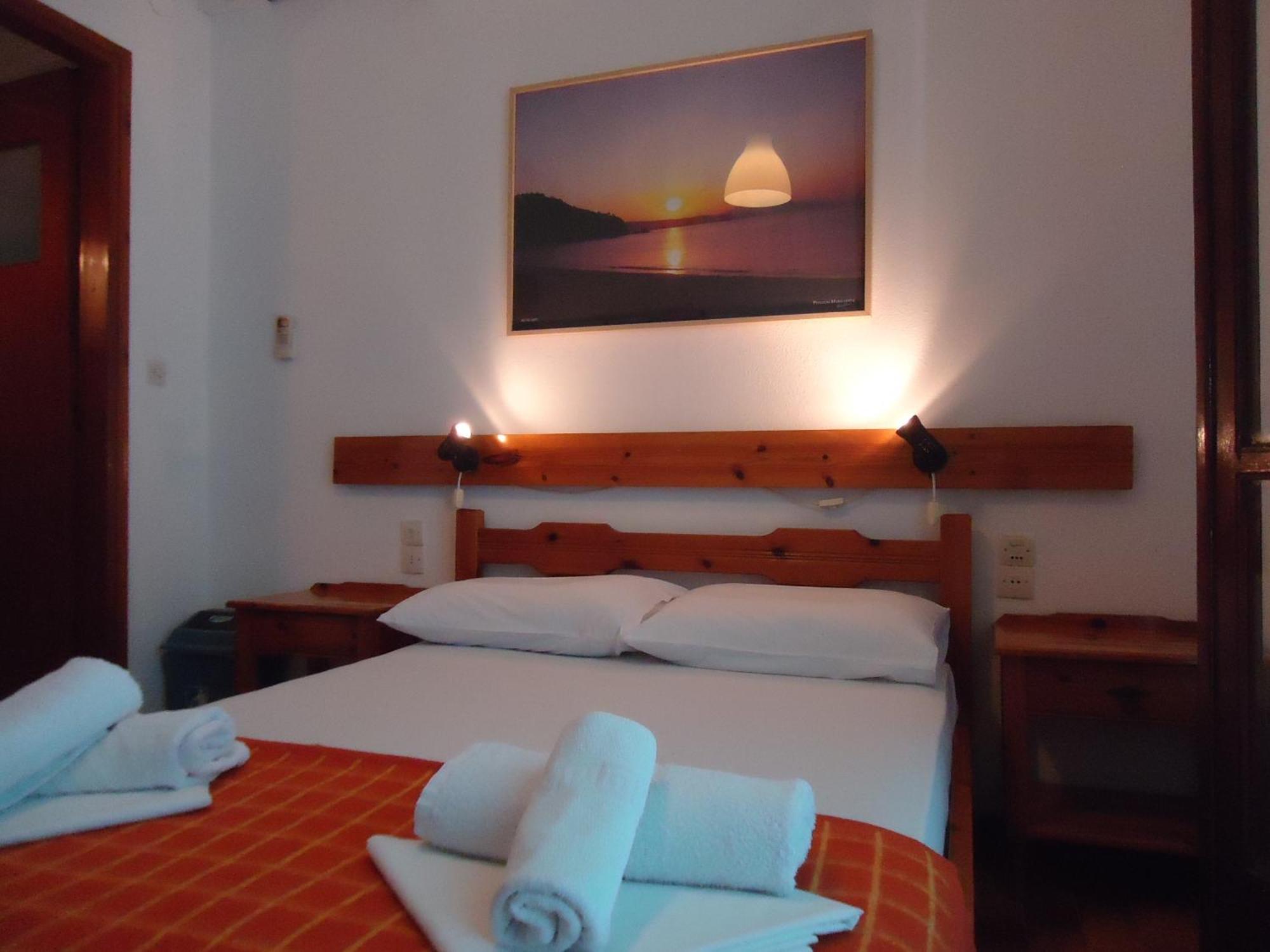 Pensionmargaritakotroniskiathos Bed & Breakfast *