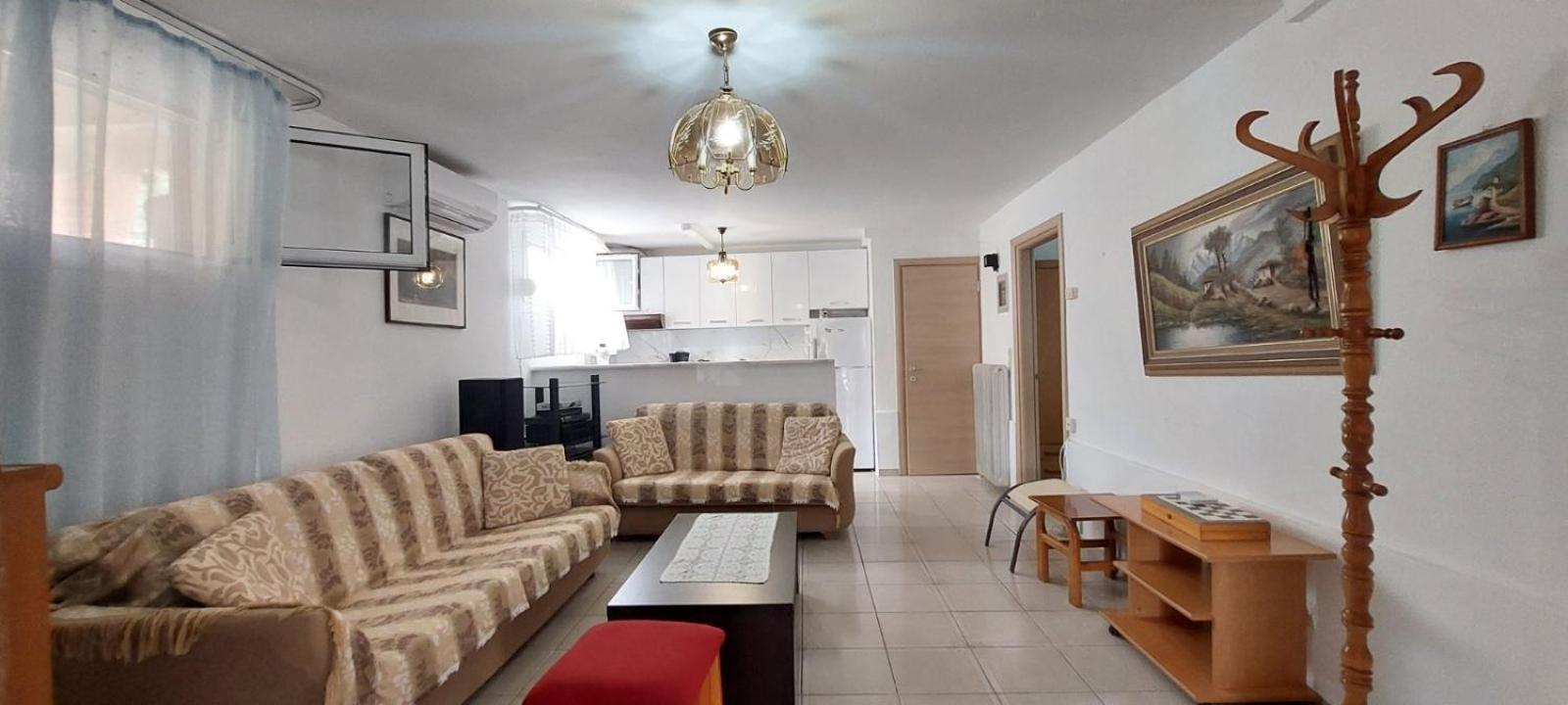 Apartment Bela *