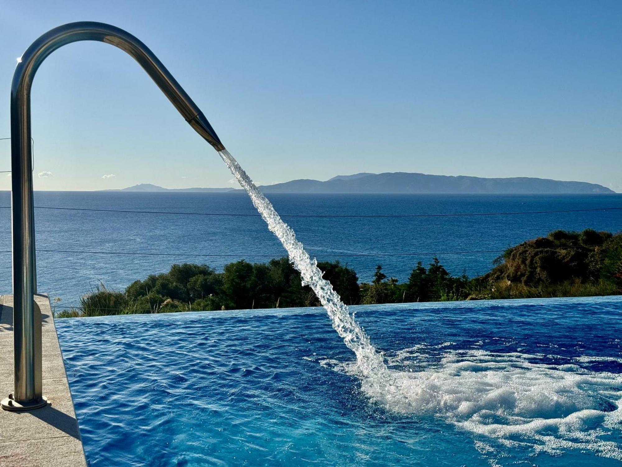 Kalypso Infinity Pool * Livathos (Kefalonia)
