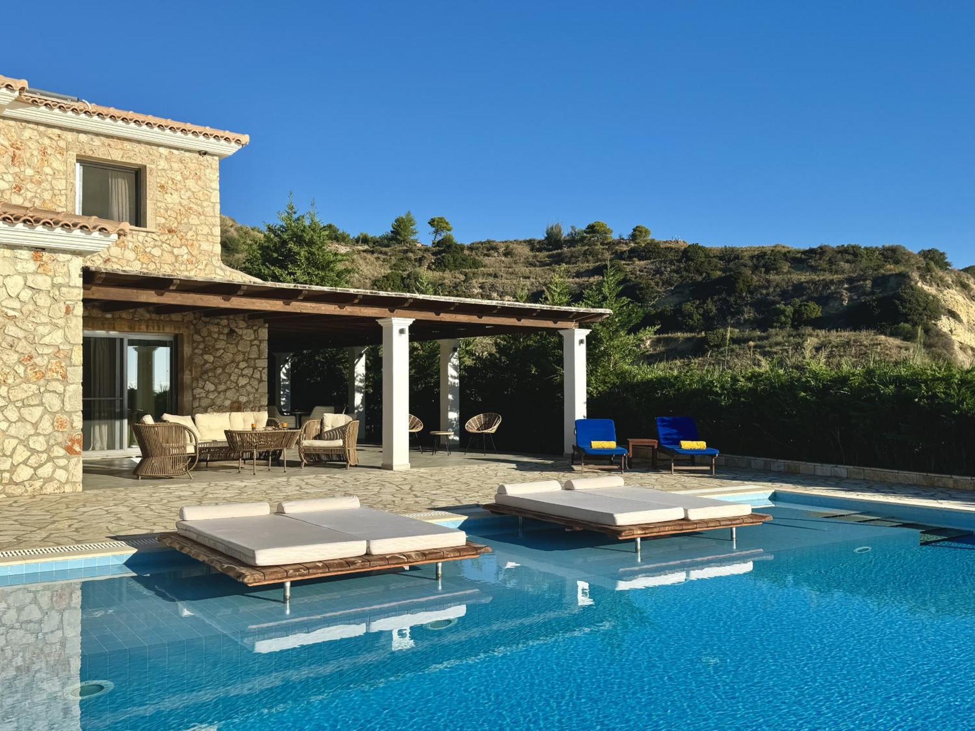 Kalypso Infinity Pool * Livathos (Kefalonia)