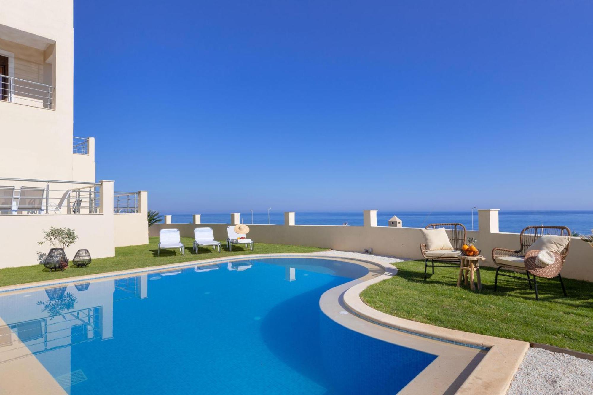 Oak Wood - Sea View Exclusive Maisonette Apartment