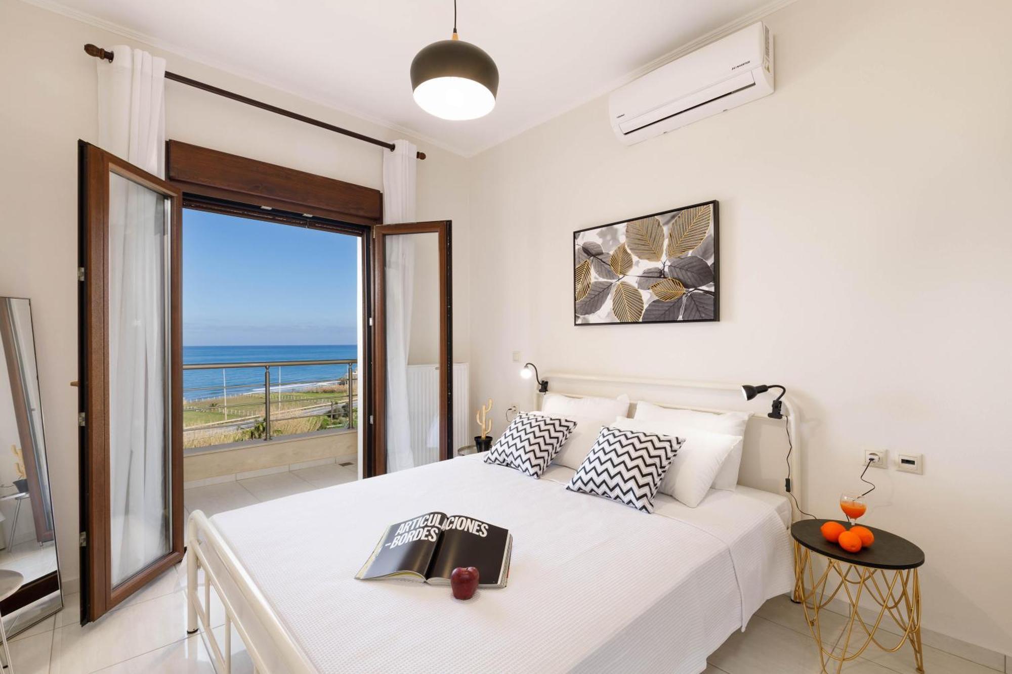 Oak Wood - Sea View Exclusive Maisonette Apartment