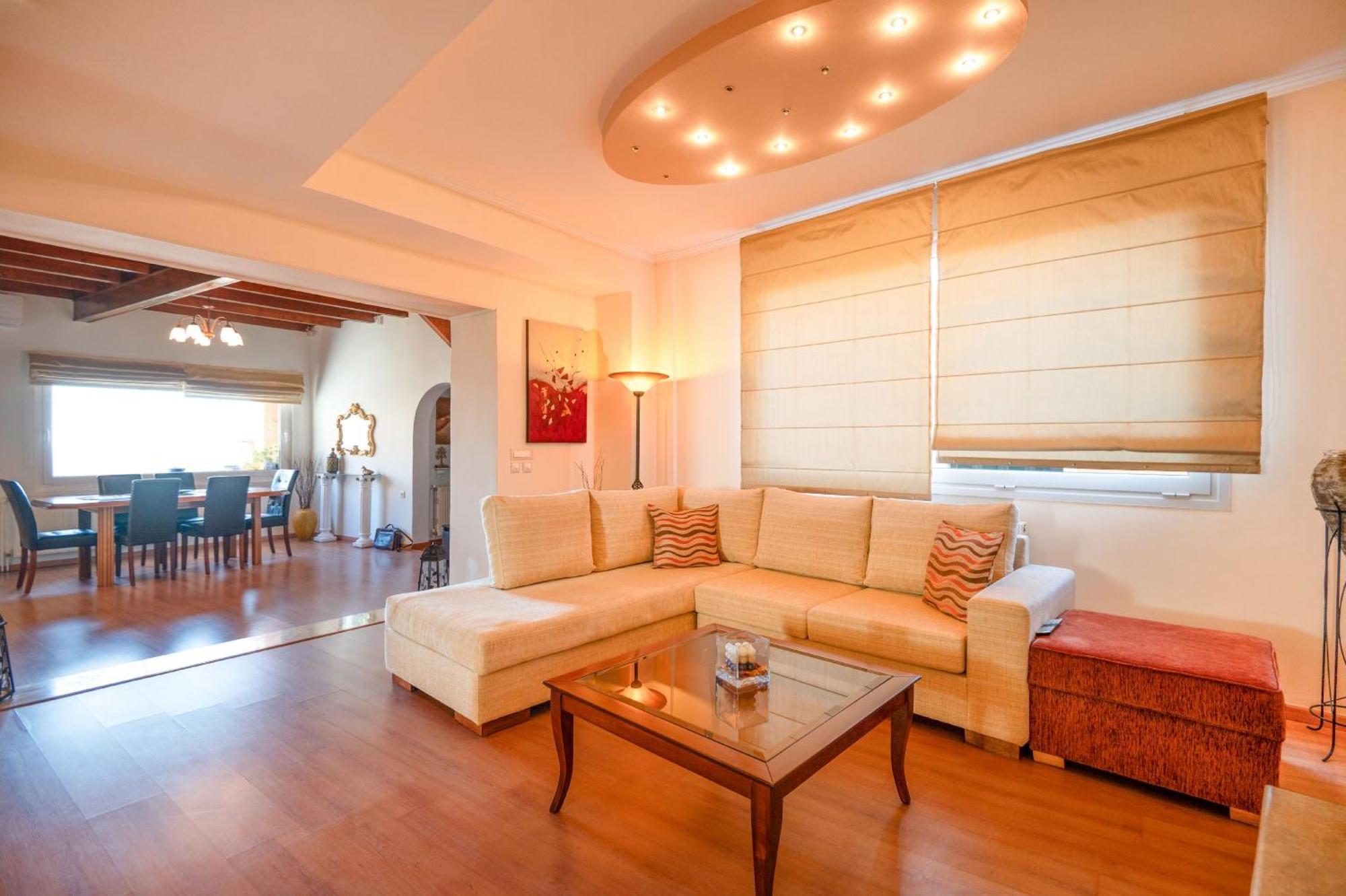 Loris Villa *