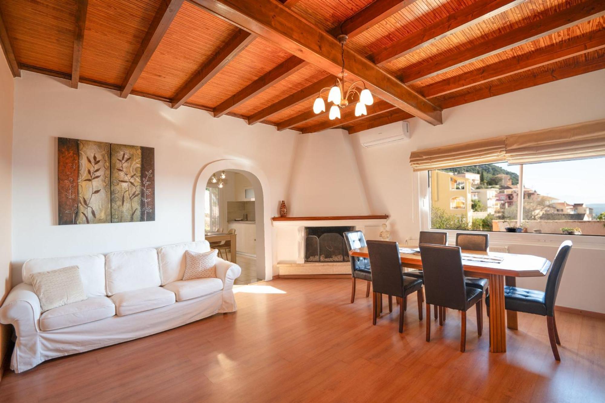 Loris Villa *