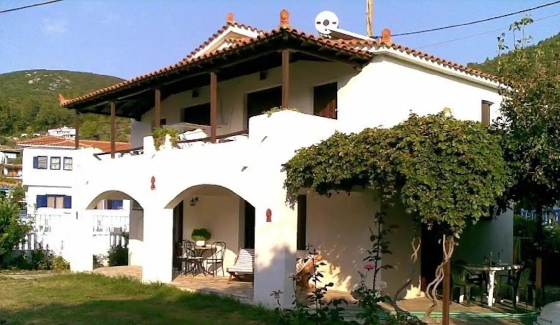 Elpiniki Aparthotel 2*