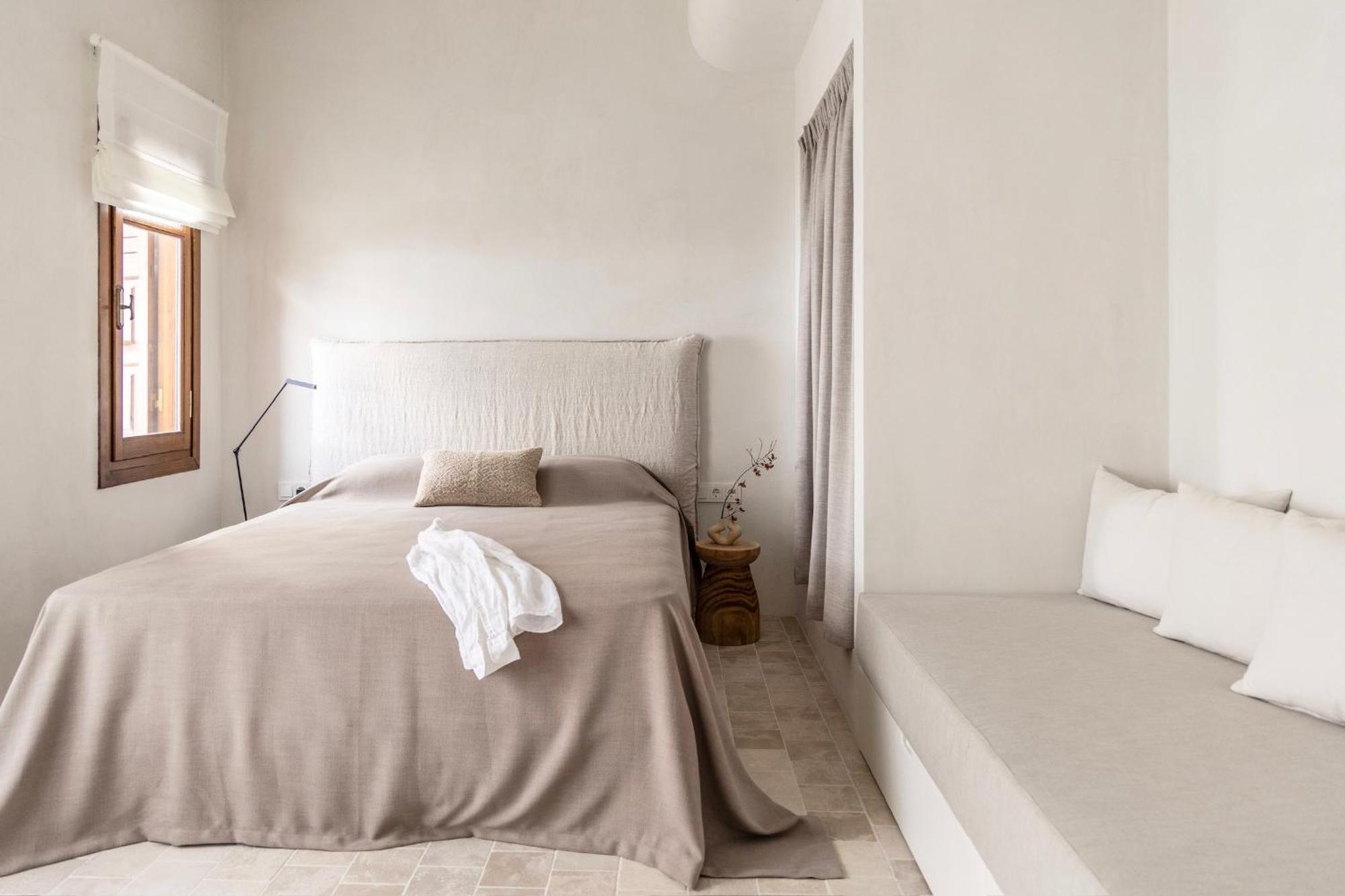 Om Living Pelion