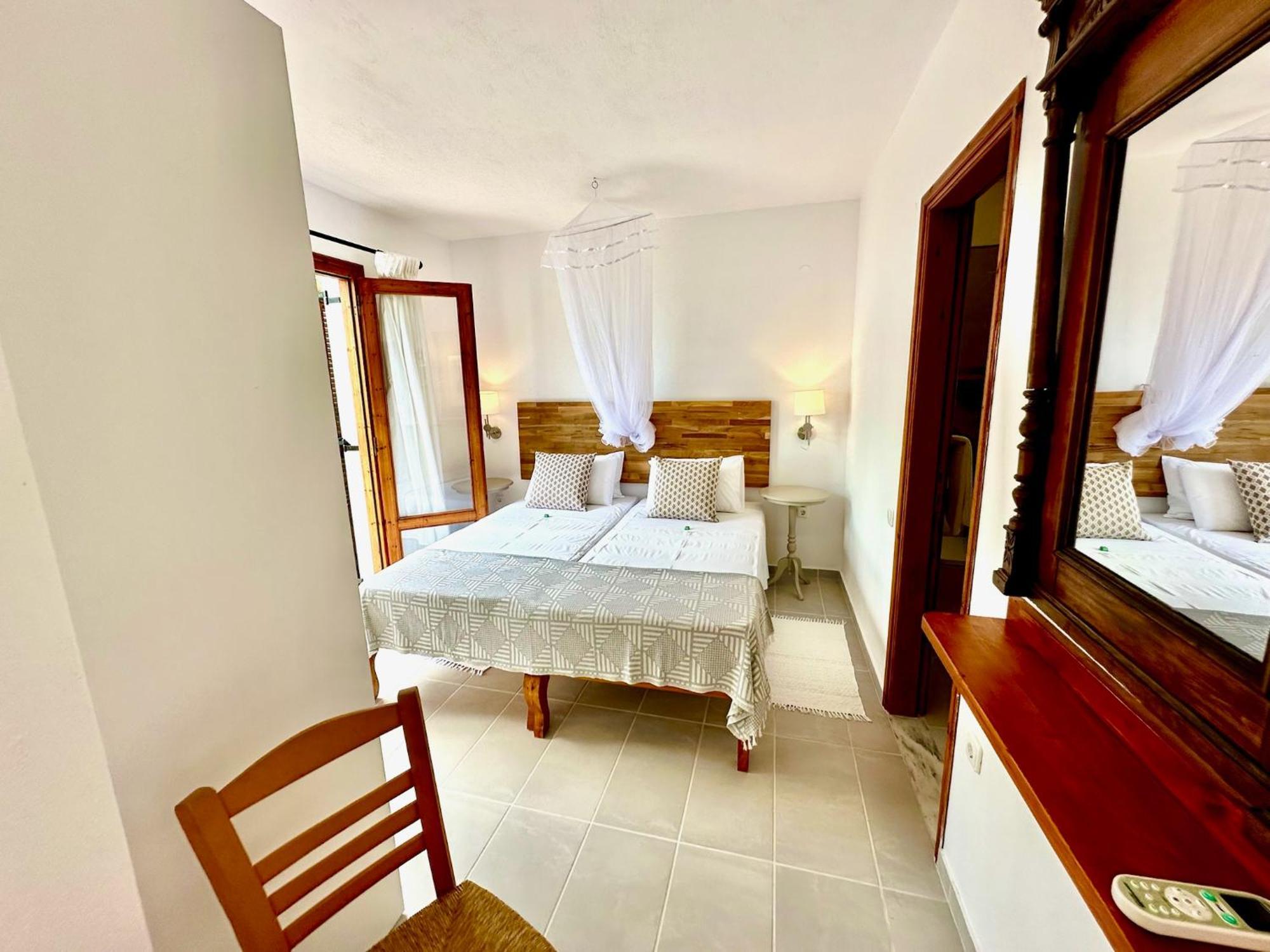 Athena Megali Ammos (Skiathos)
