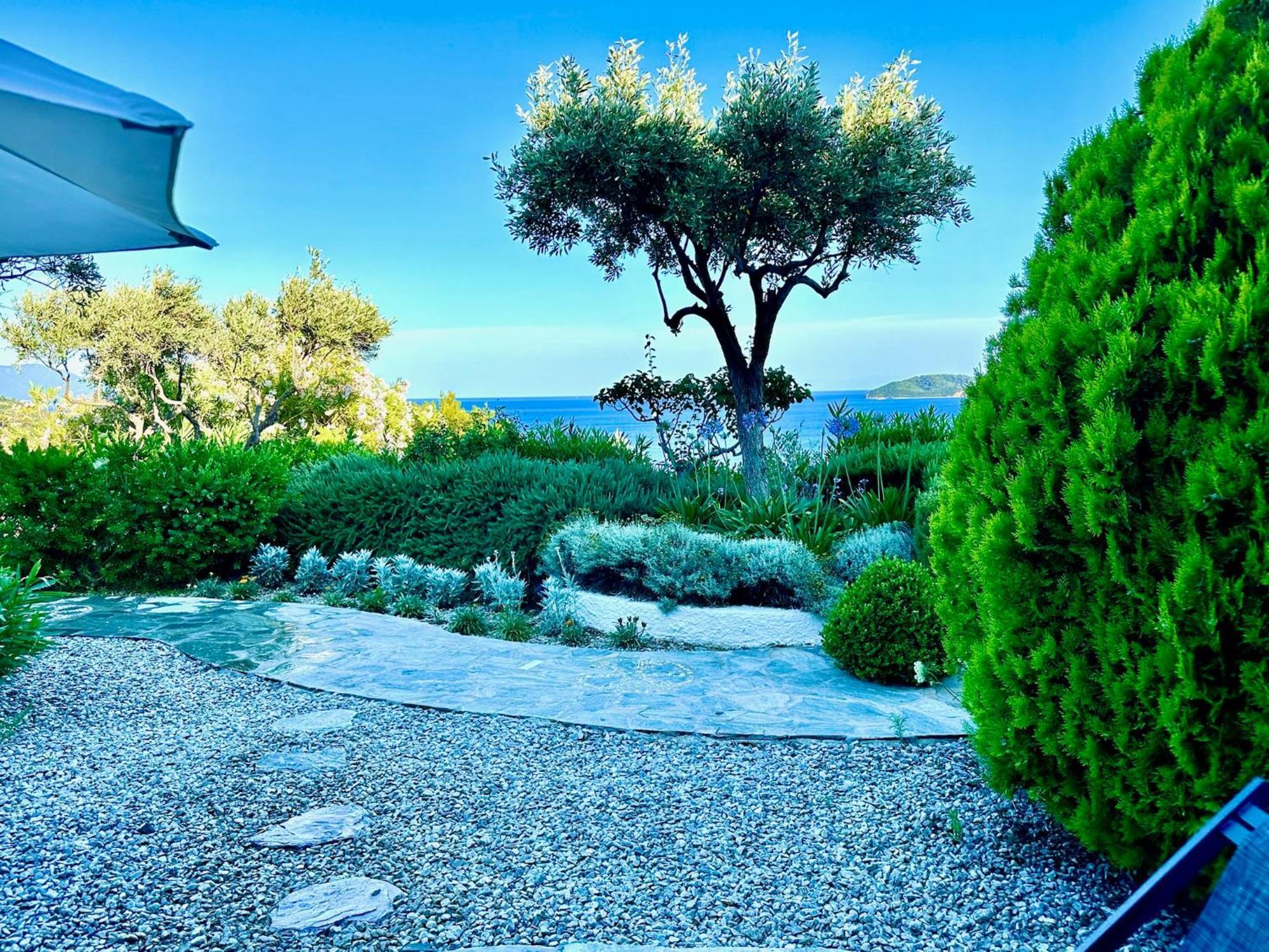 Guest house Athena Megali Ammos (Skiathos)