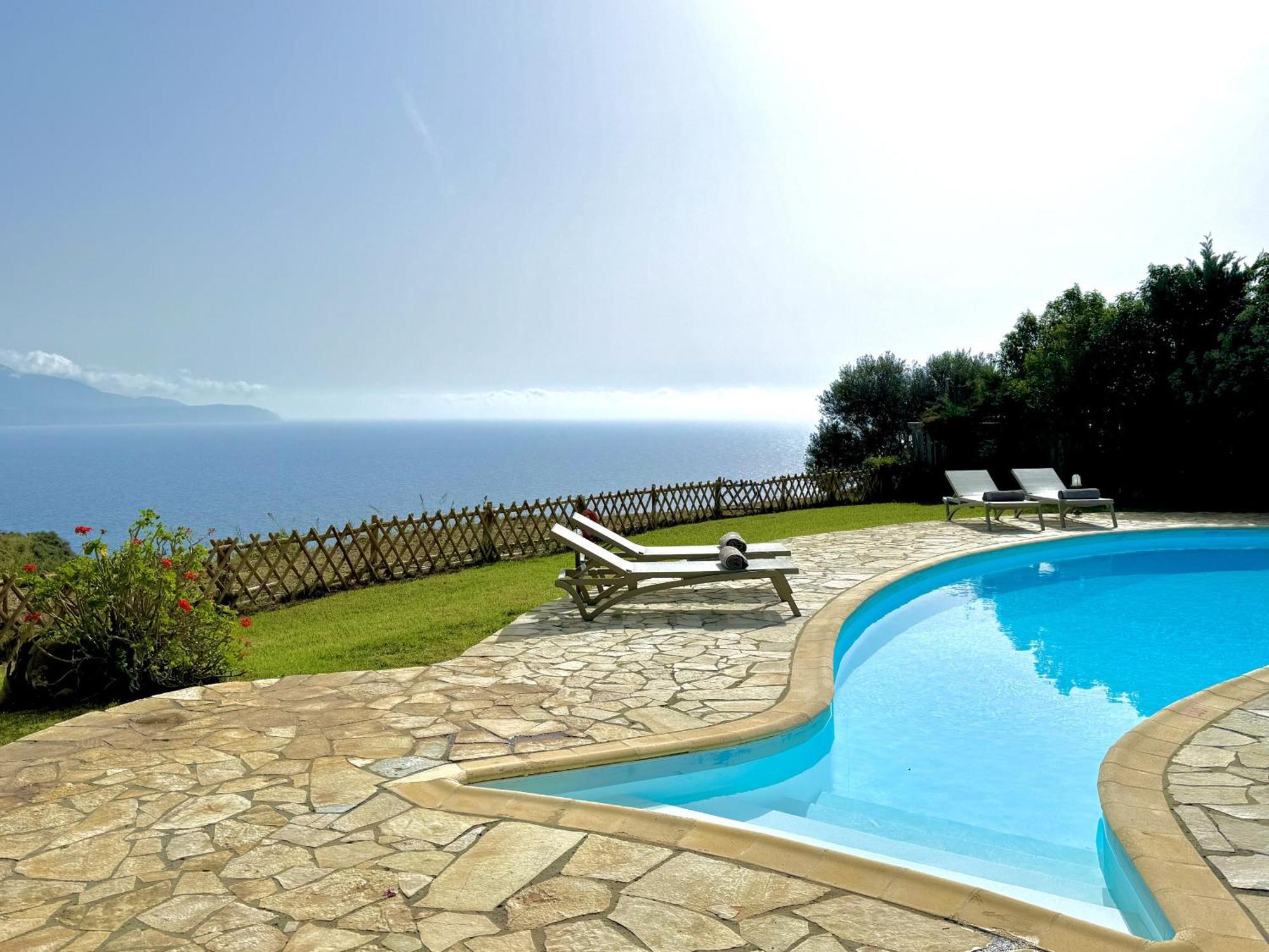 Afroditi, Spartia, Kefalonia * Livathos (Kefalonia)