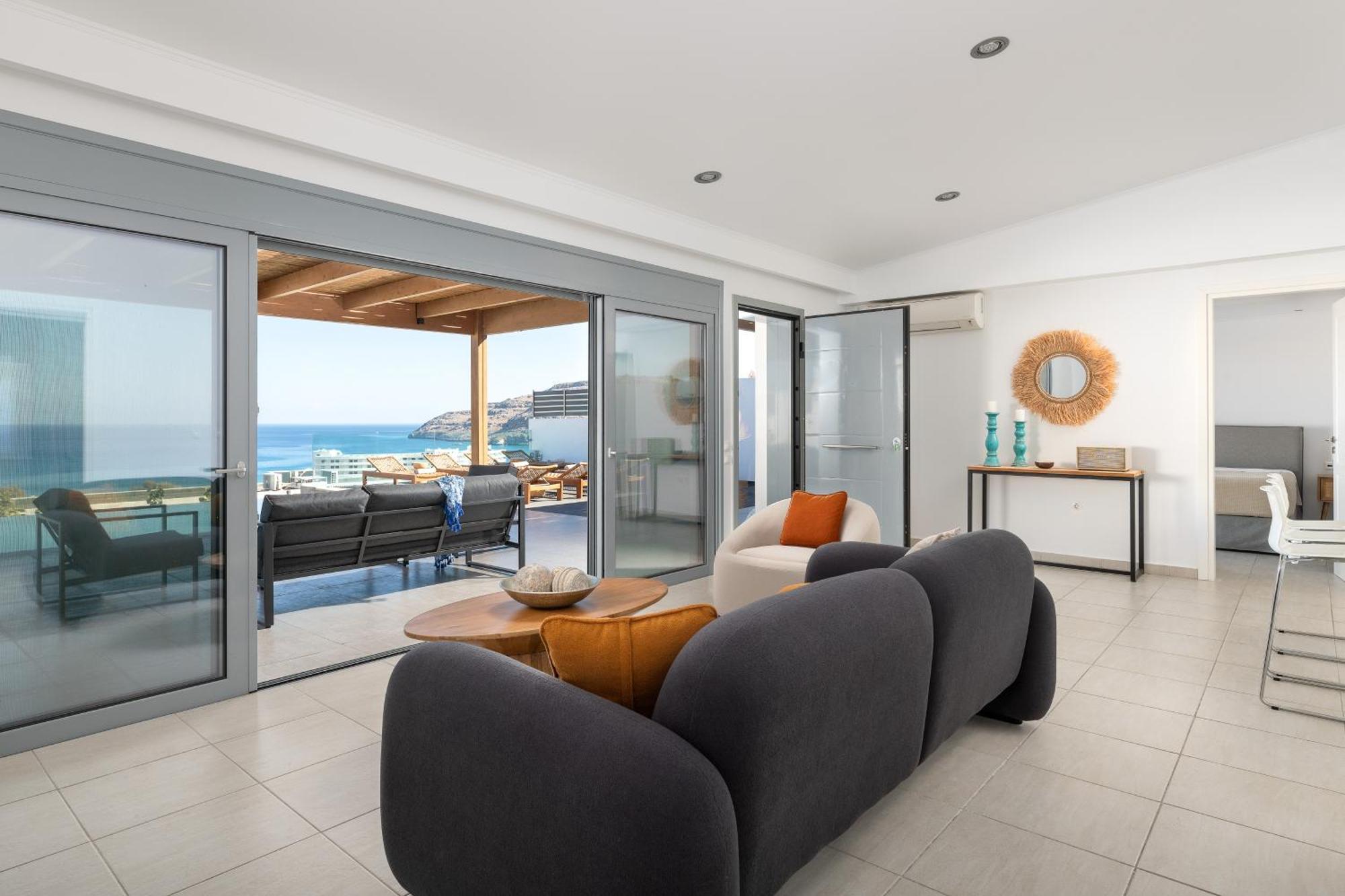 Rocabella With Heated Pool & Jacuzzi In Lindos Villa