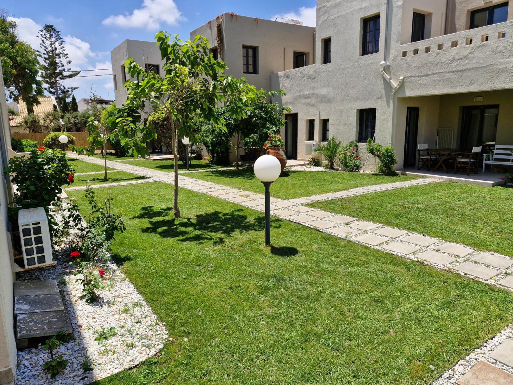Creteco & Aparthotel 4*