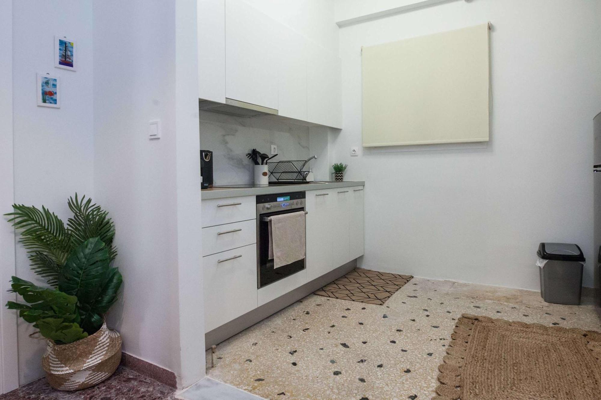 Fresh Urban 1 Bd With Balcony In Zografou Apartment *
