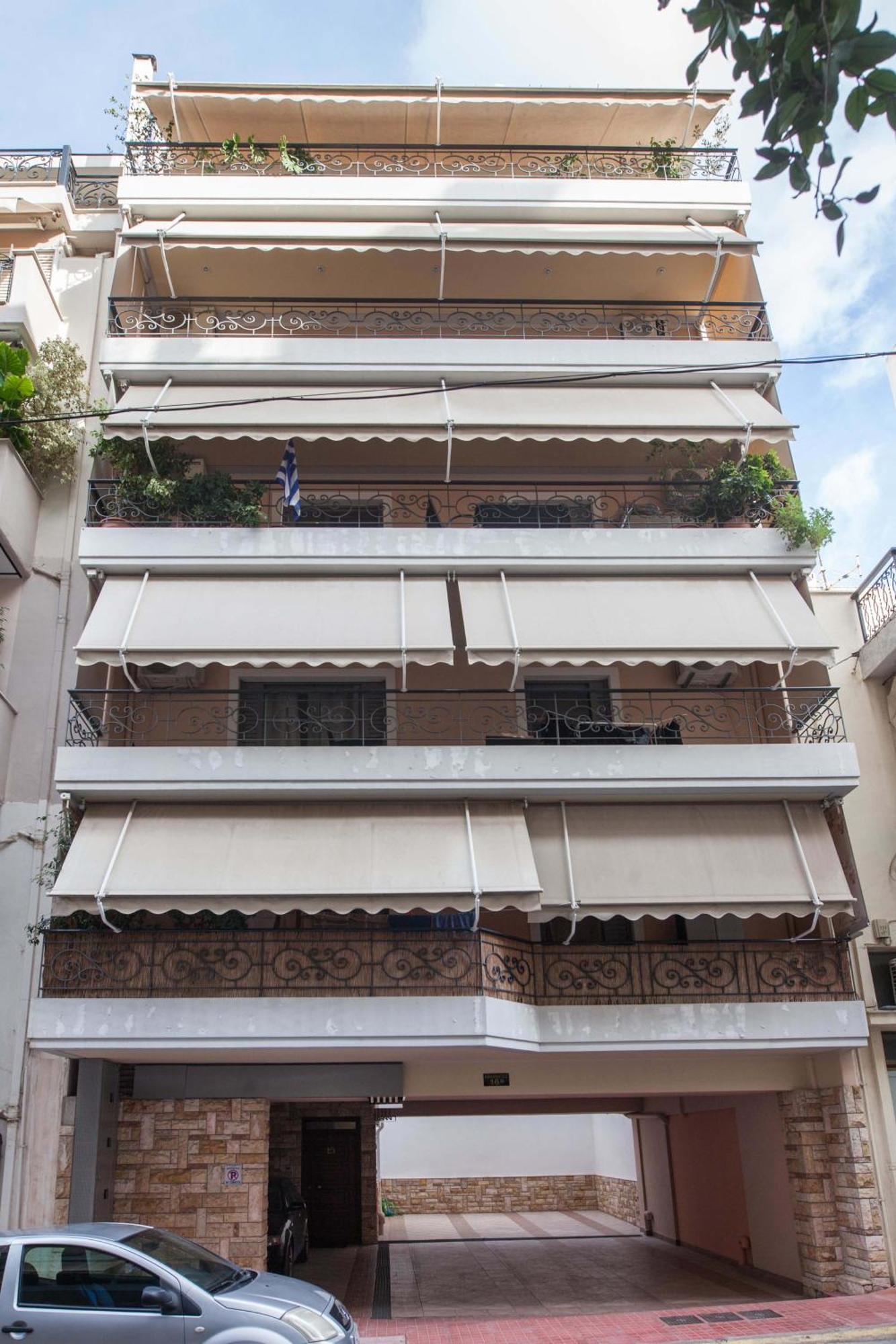 Elegant Spacious 2bd With Balcony In Petralona Apartment *