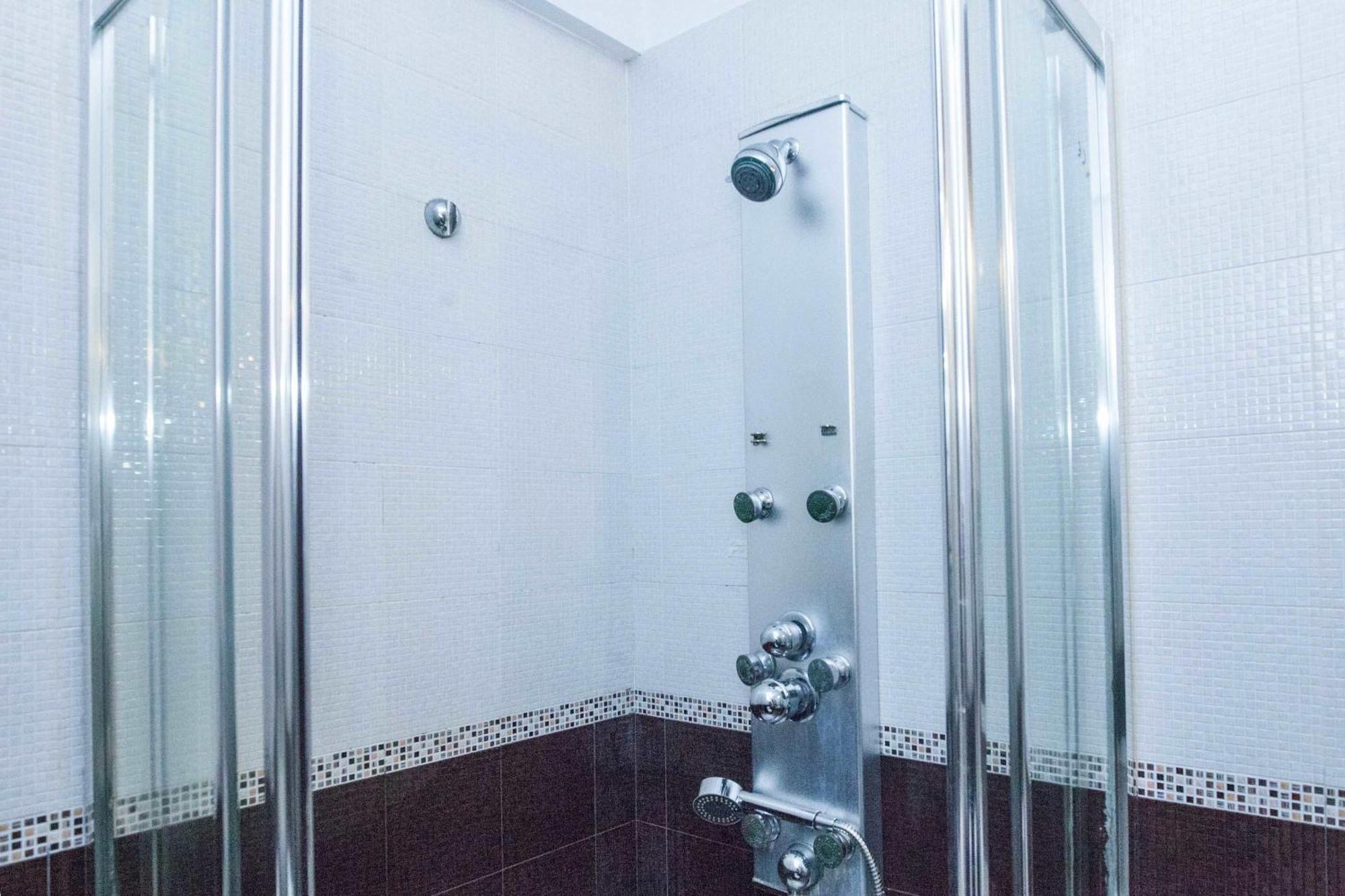 Elegant Spacious 2bd With Balcony In Petralona Apartment