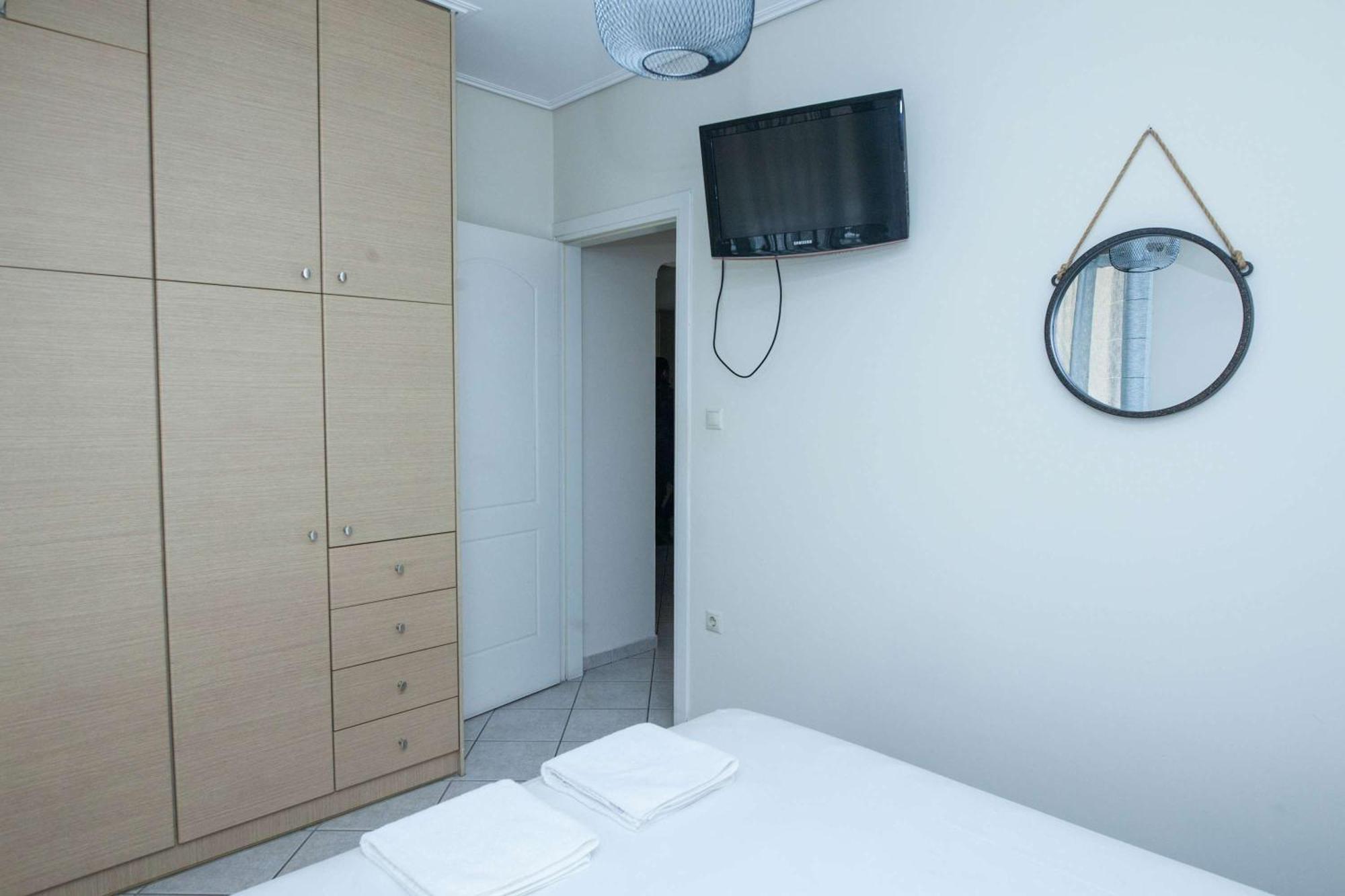 Apartment Elegant Spacious 2bd With Balcony In Petralona Athens