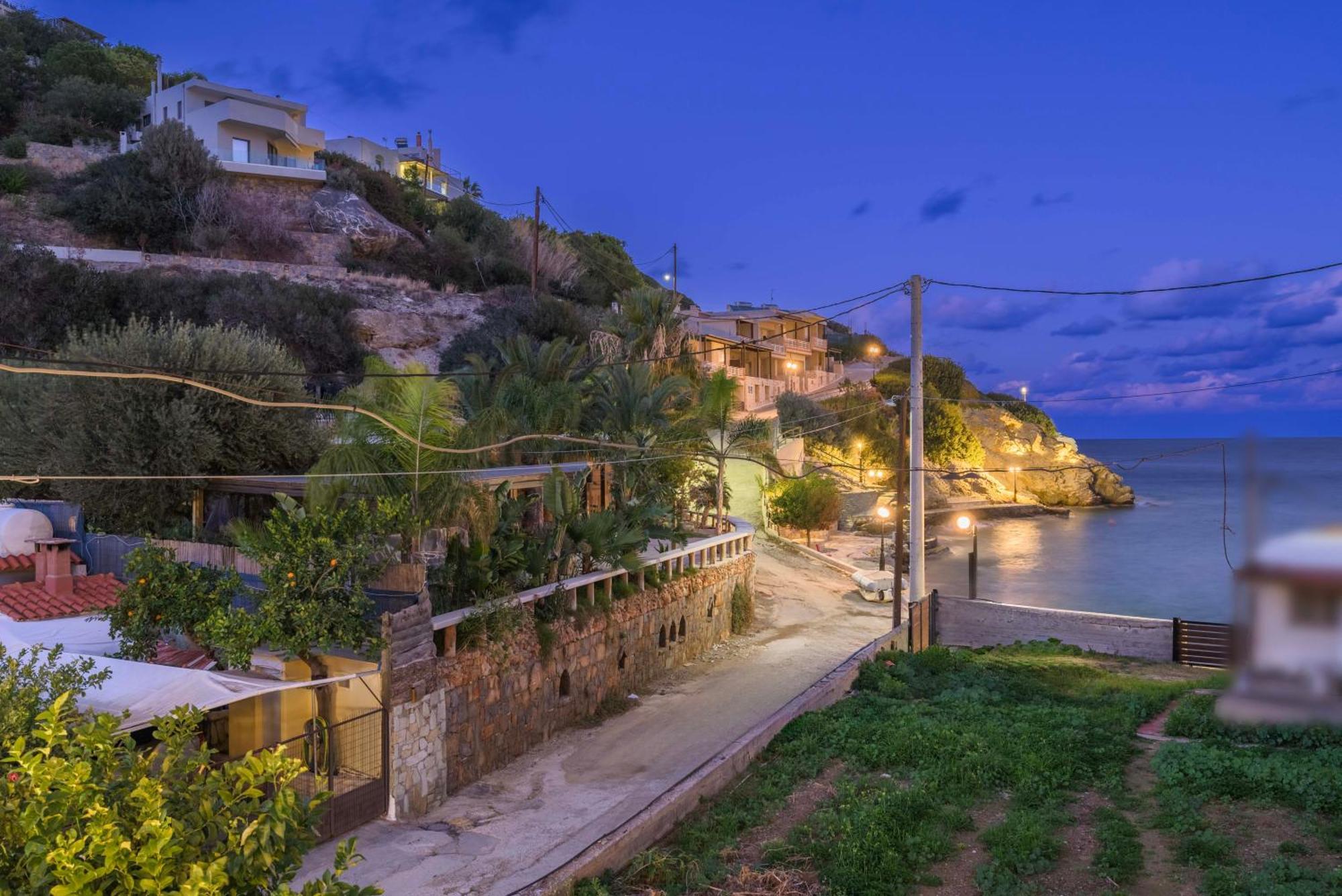 Homes Bluegreen - Beachfront, Pool, Garden And Bbq - Near Heraklion