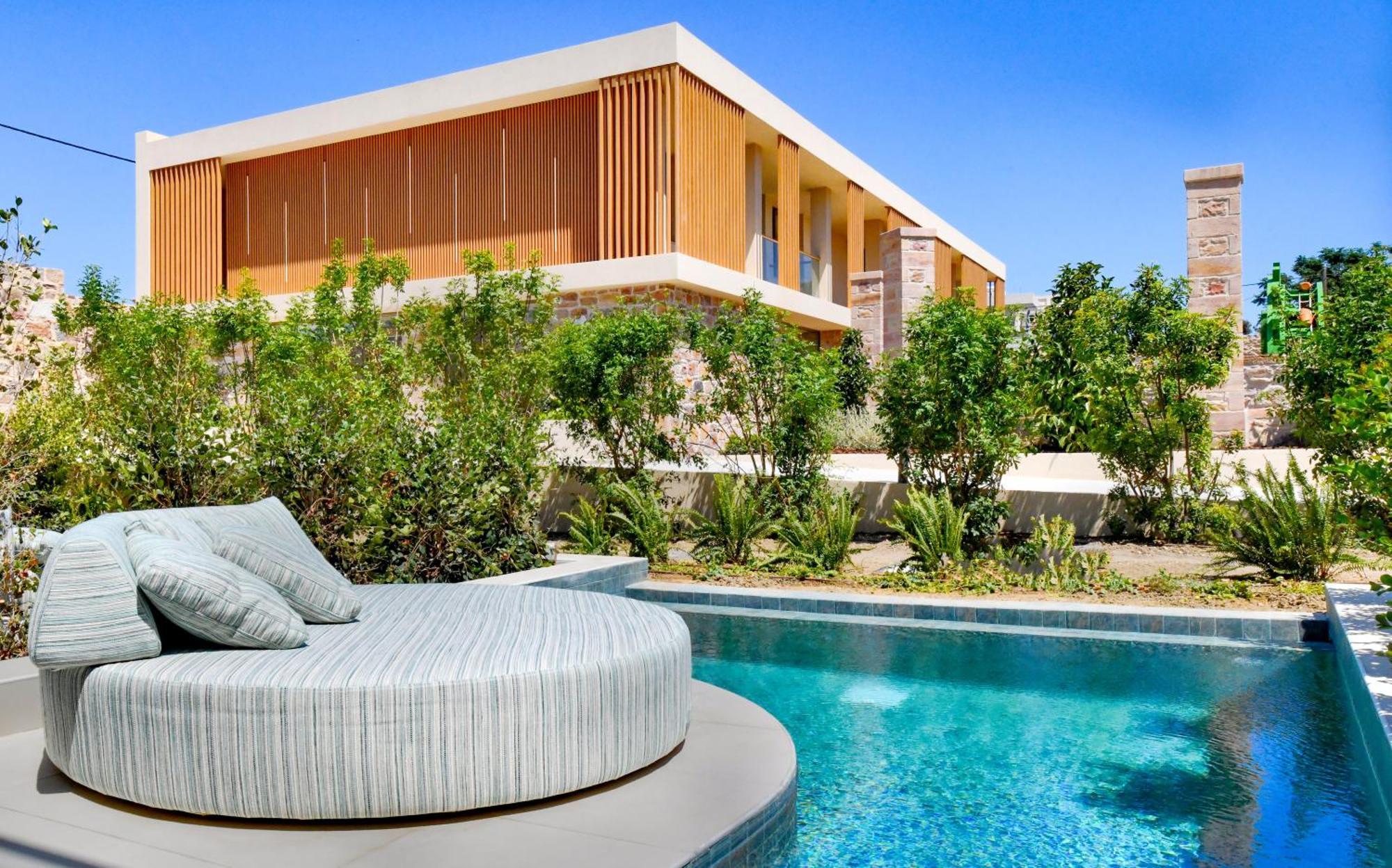 Royal Pearl Island Chios Hotel And Spa 5*