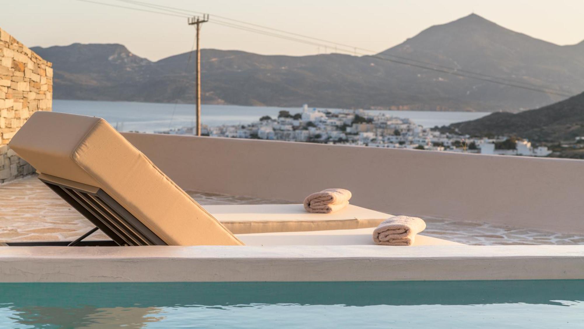 Solus Milos Hotel