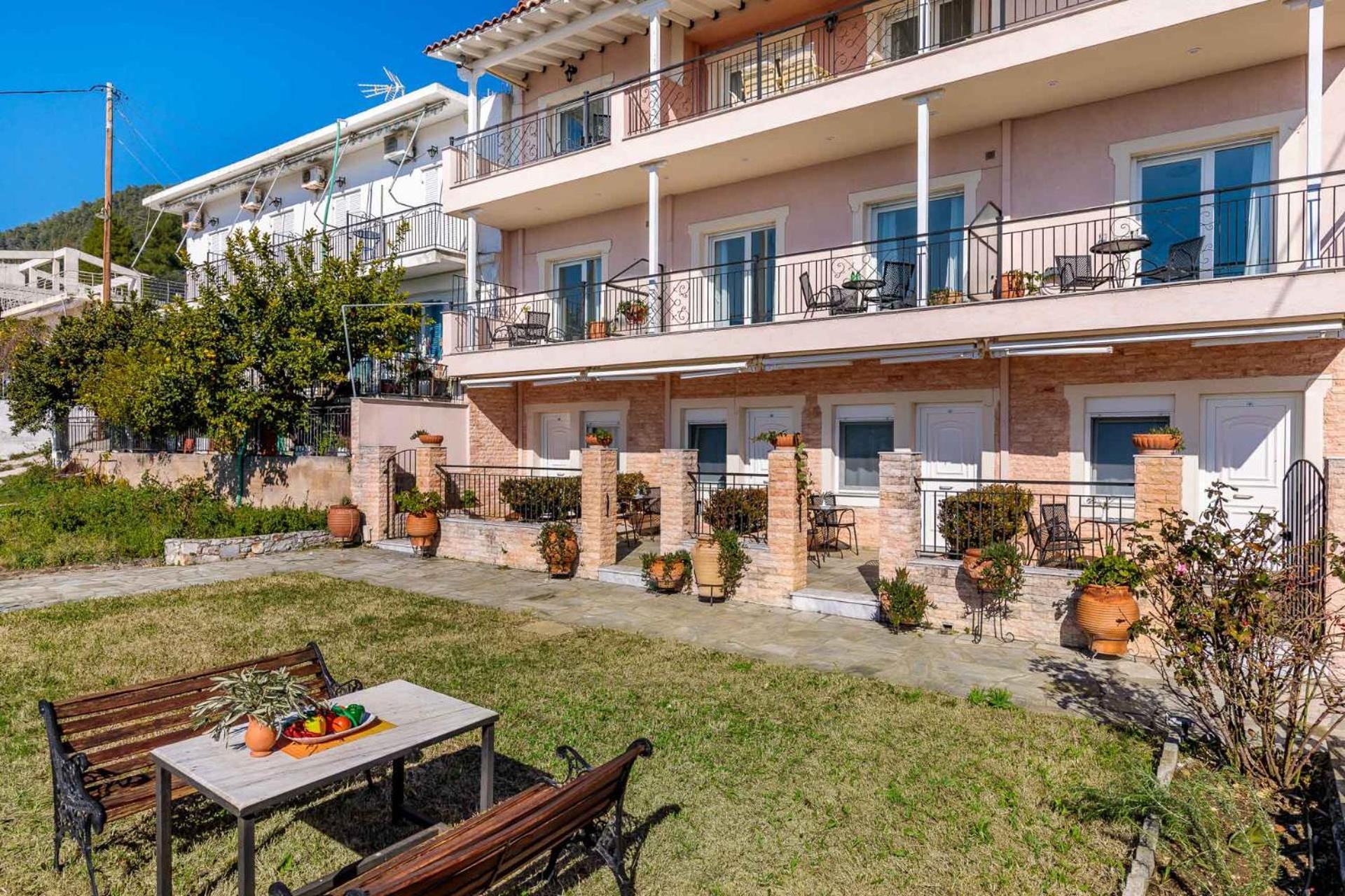 Belvedere Skopelos * Neo Klima