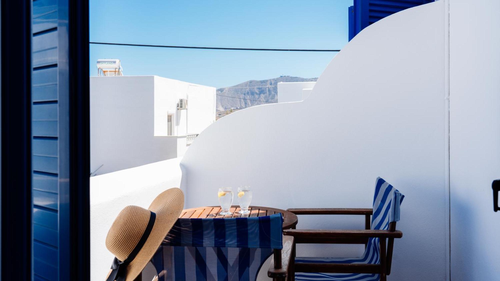 George Guest house Karterados (Santorini)