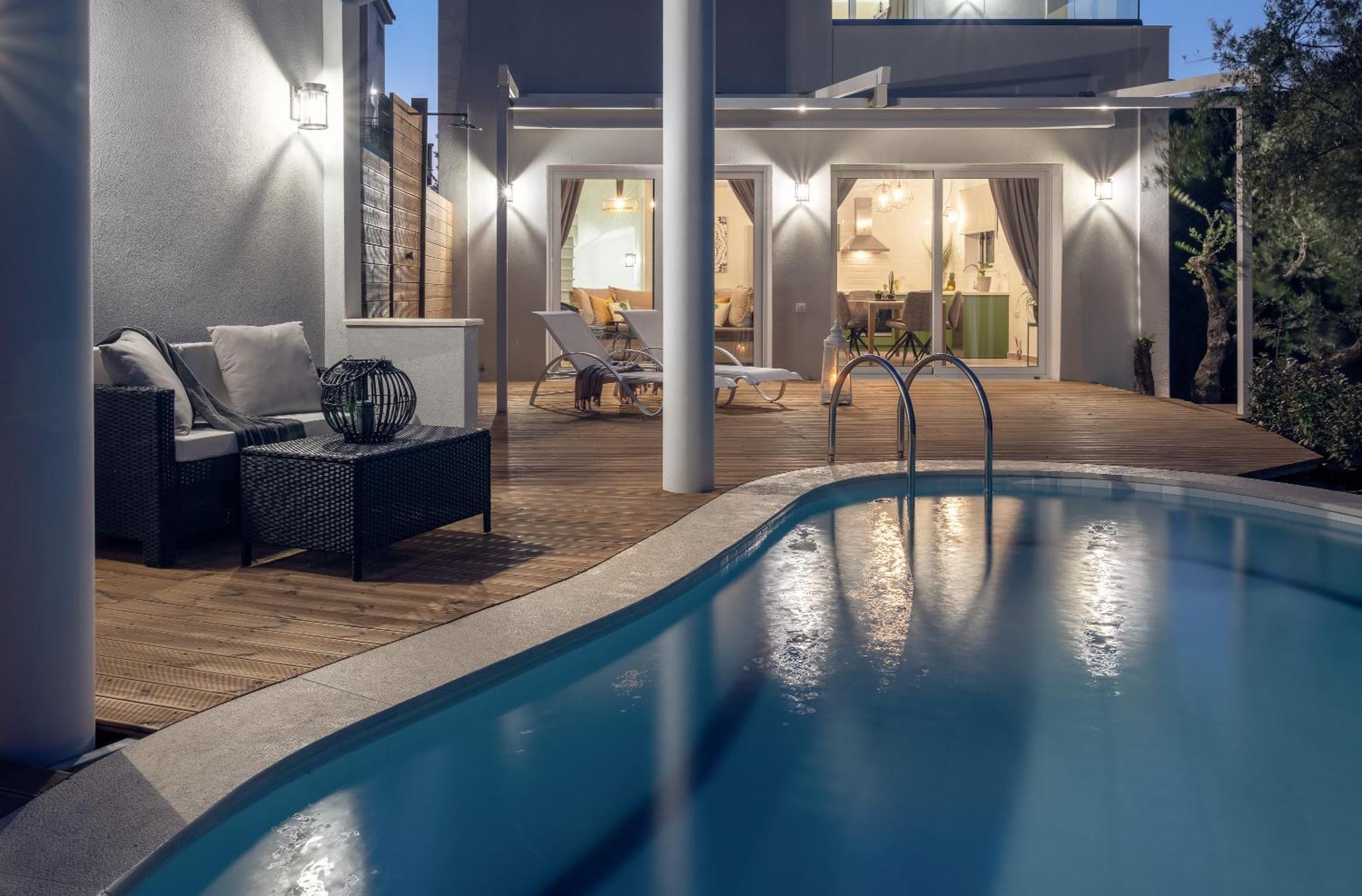 Chris & Jo Villas, Enchanting Escapes, With Heated Pools & Seaviews By Thinkvilla Villa