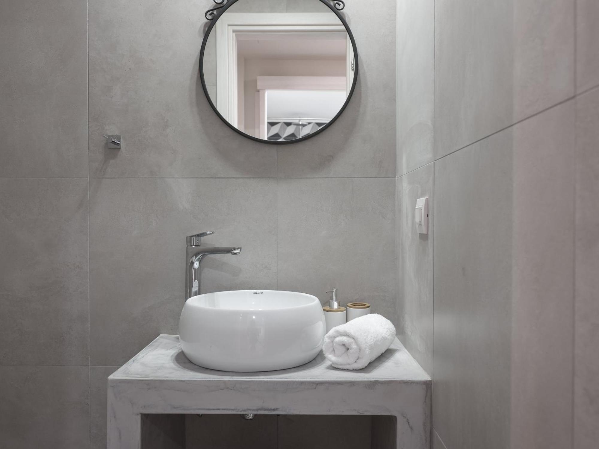 Chris & Jo Villas, Enchanting Escapes, With Heated Pools & Seaviews By Thinkvilla *