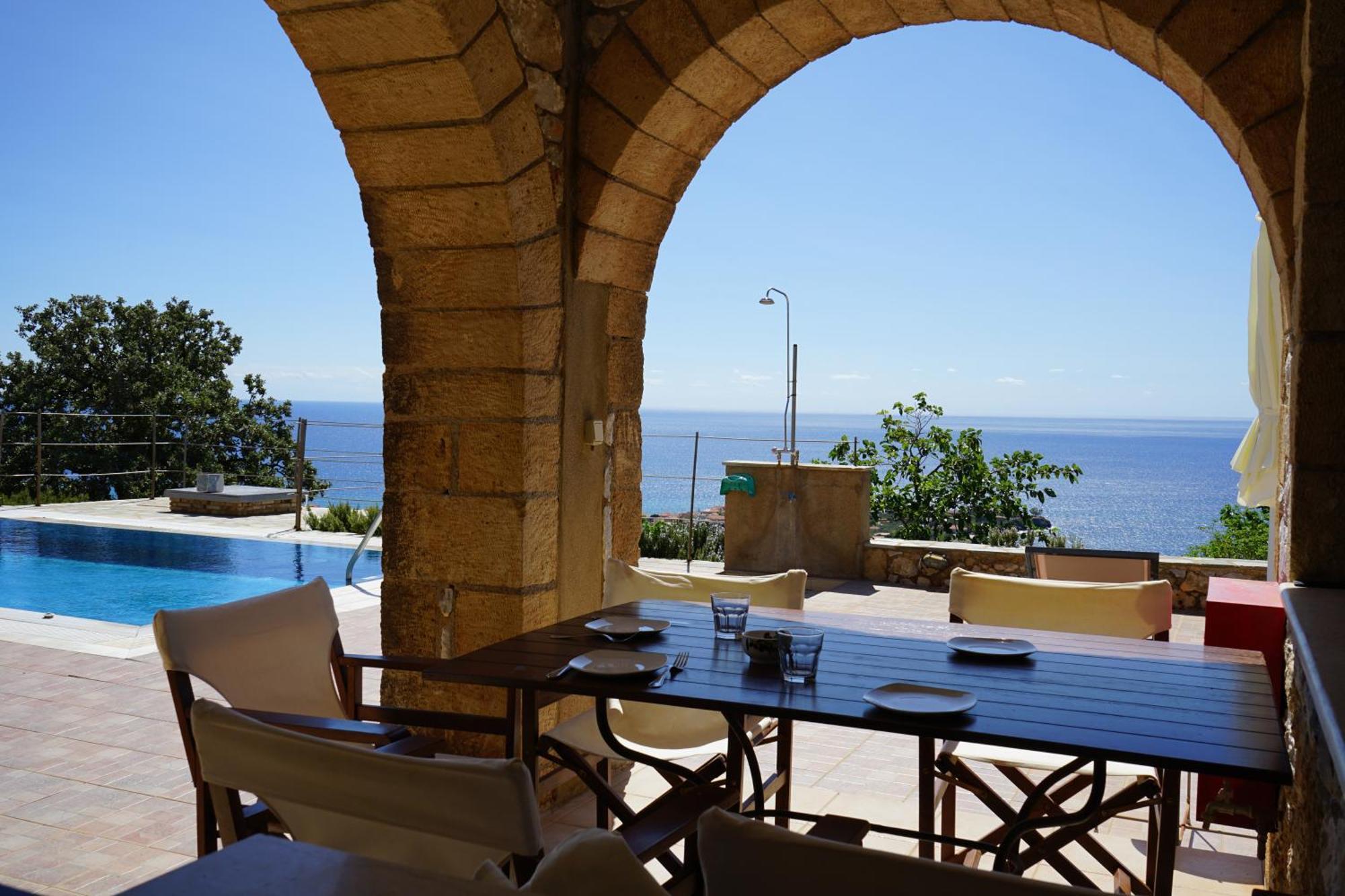 Orato Village Pirgos (Mani)