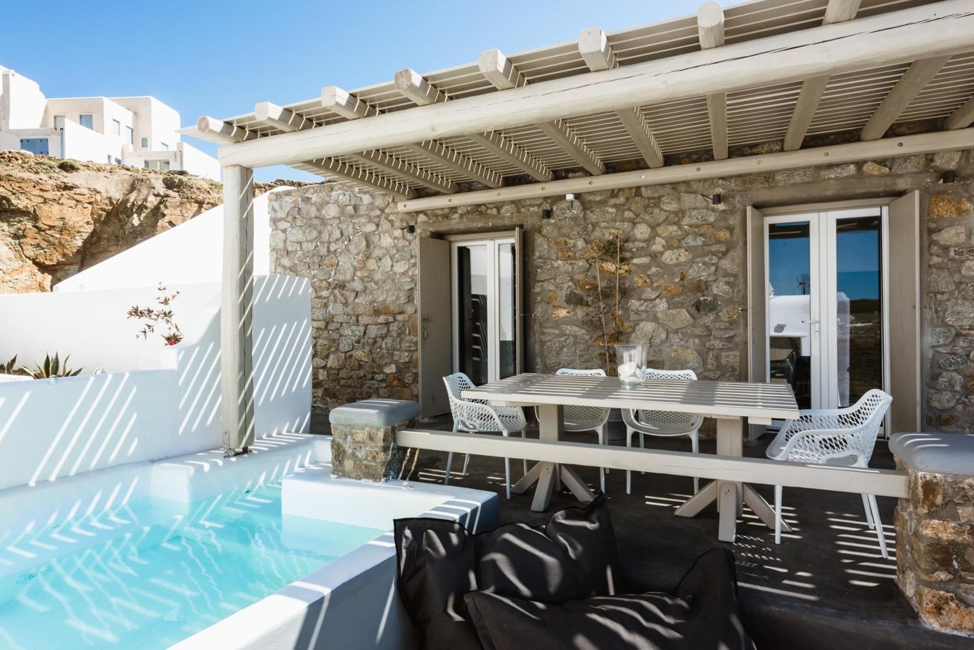 Mykonian & Aparthotel *
