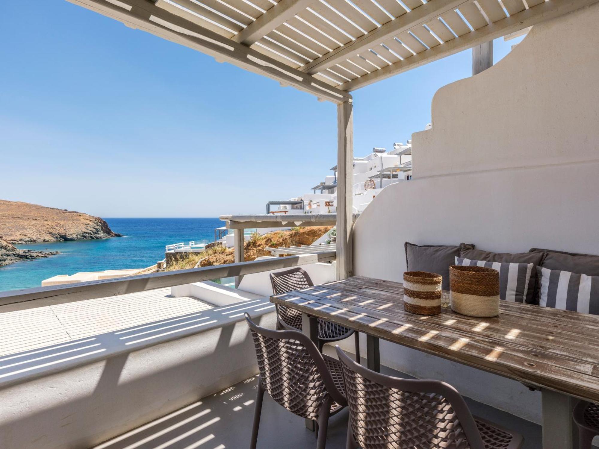 Aparthotel Mykonian & *