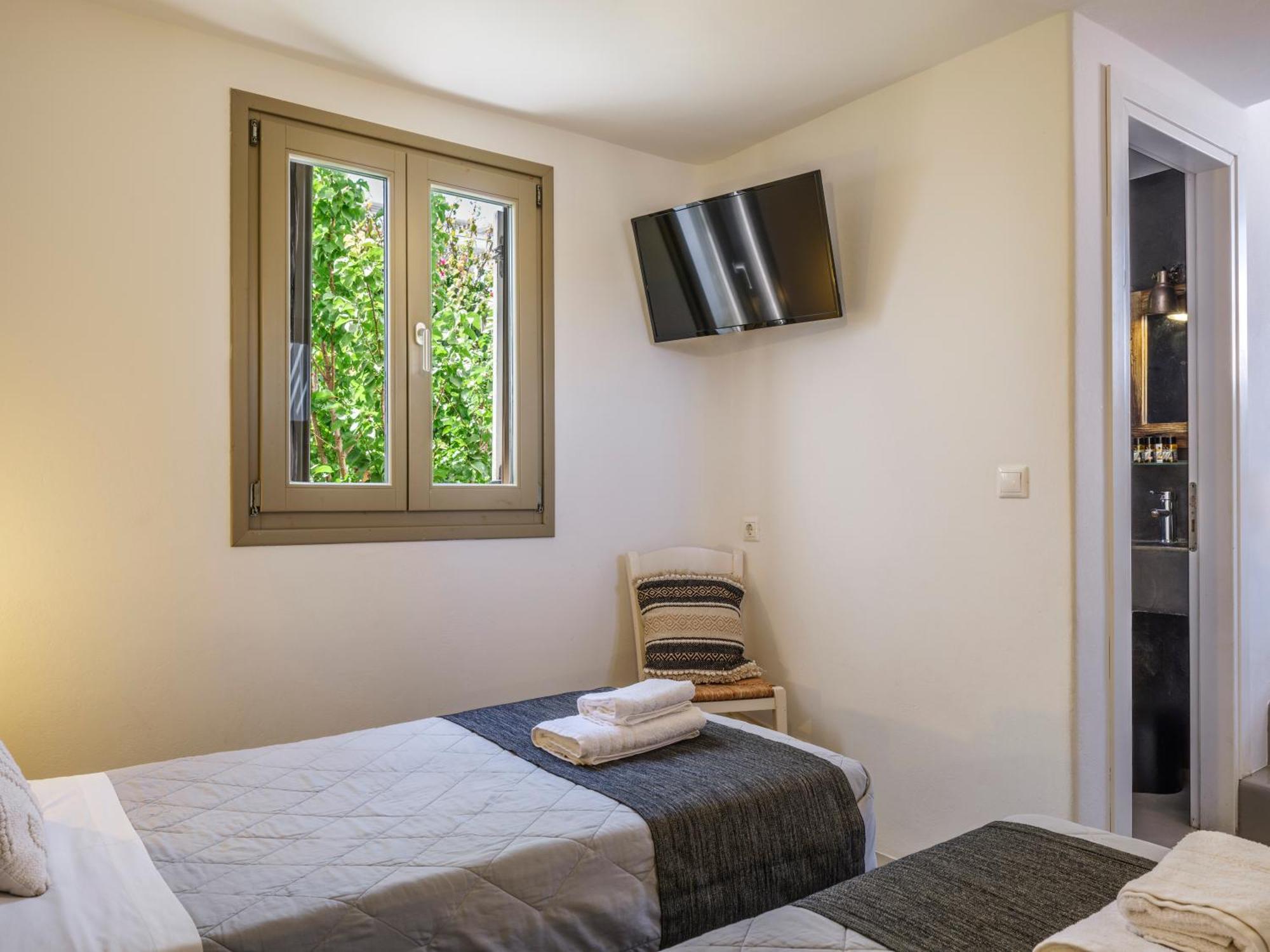 Mykonian & Aparthotel