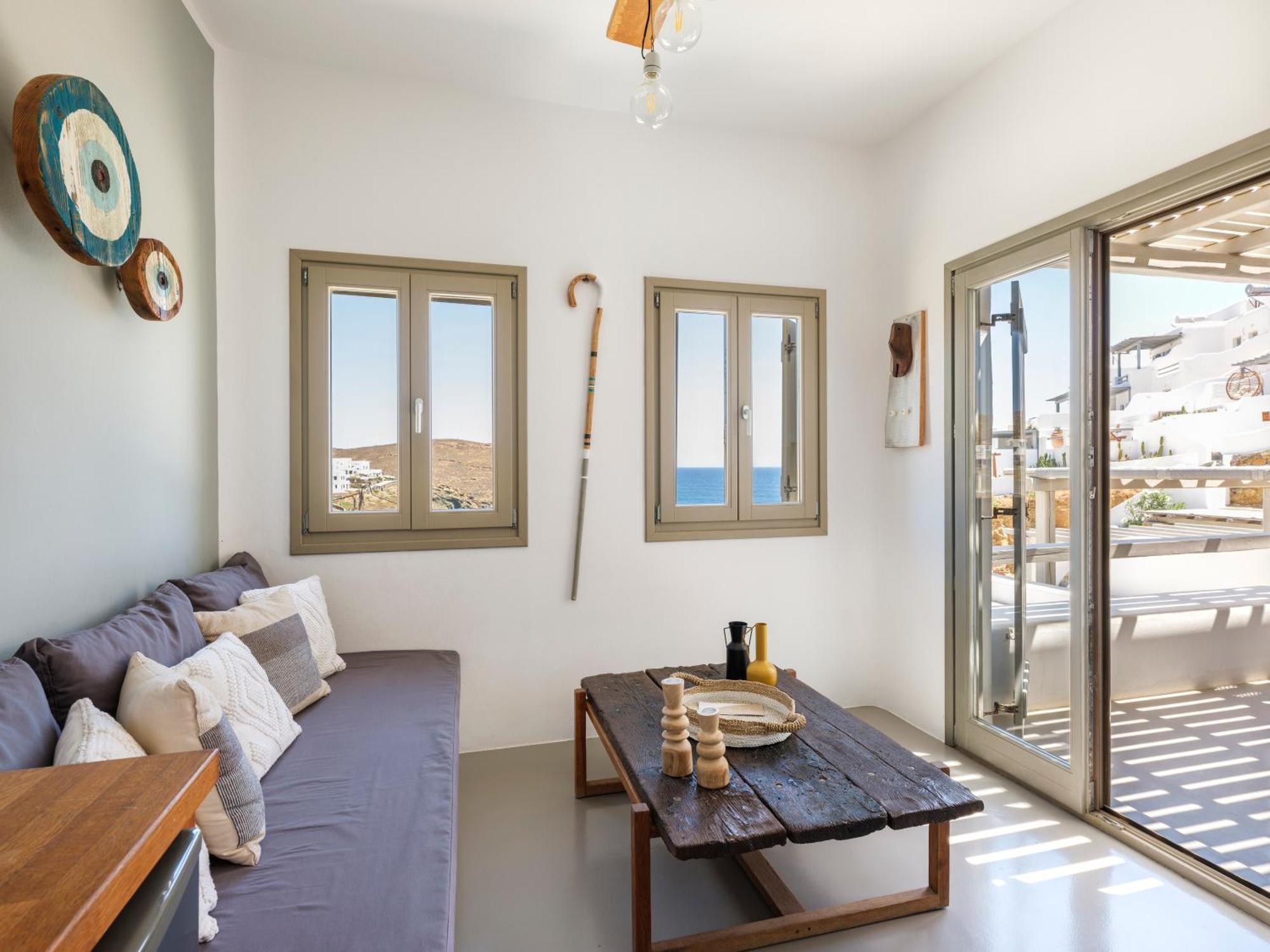 Mykonian & Aparthotel *