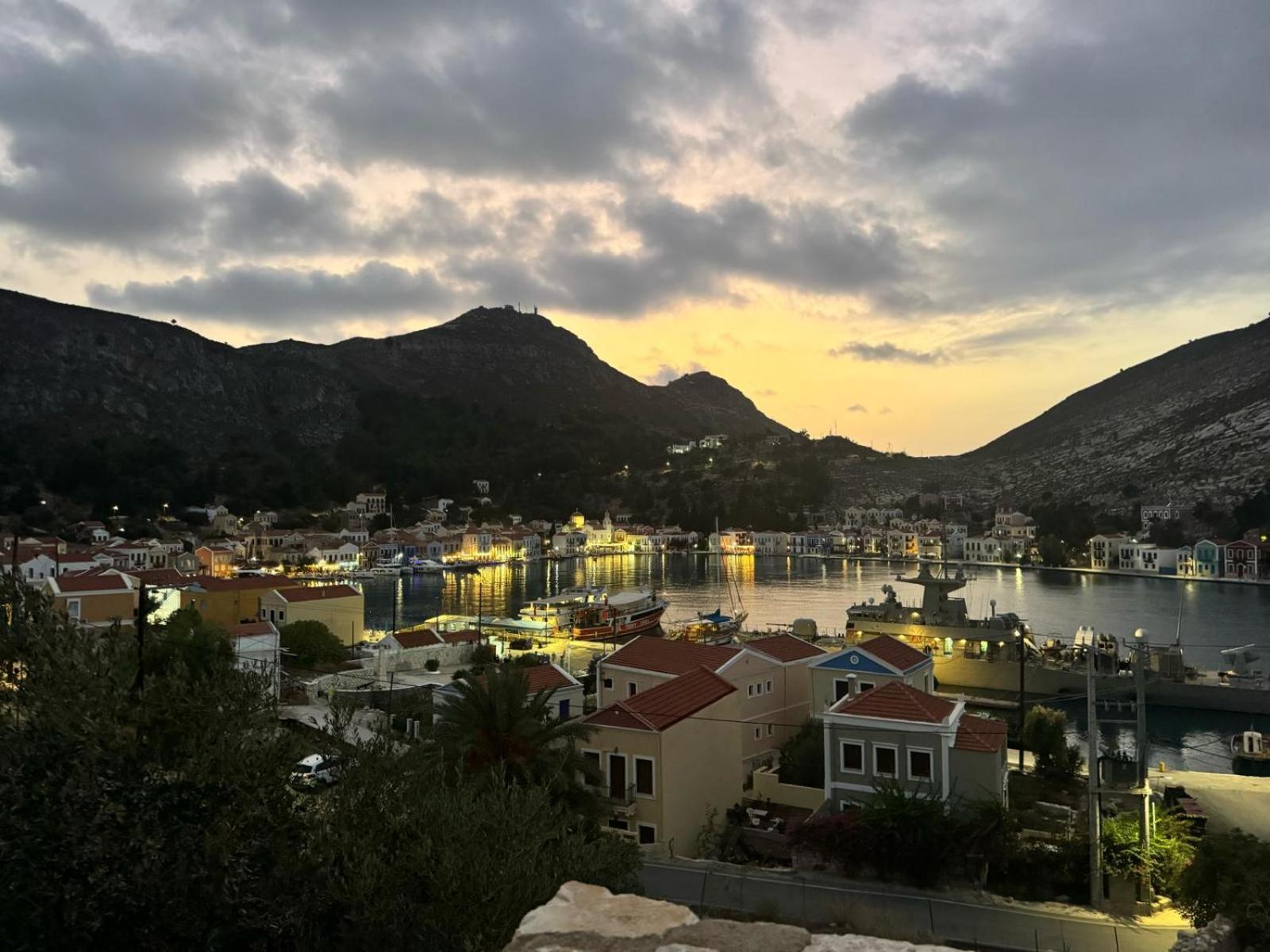 Villa Stunning 4 Bedroom On Kastellorizo *