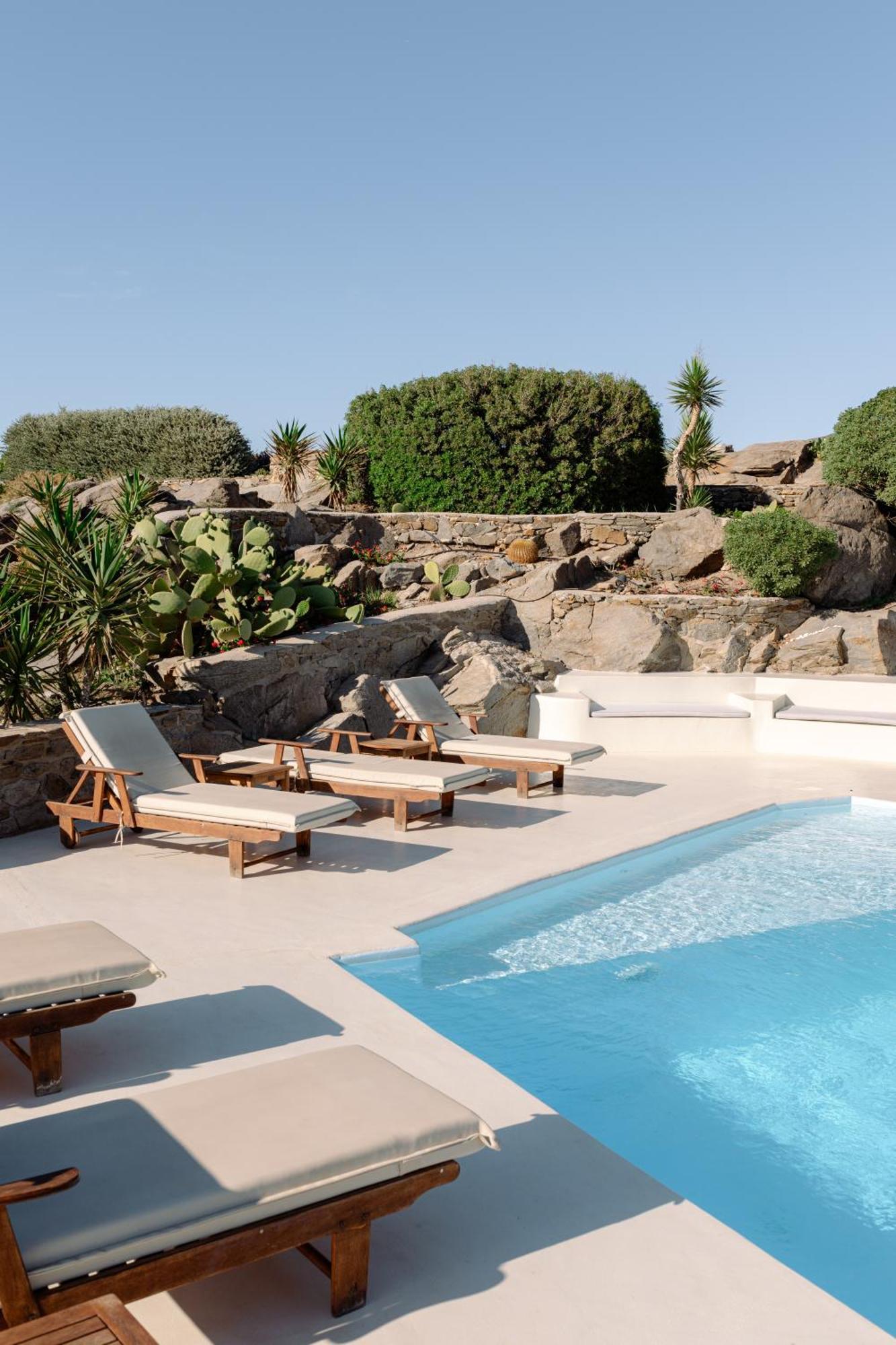On The Rocks Villa