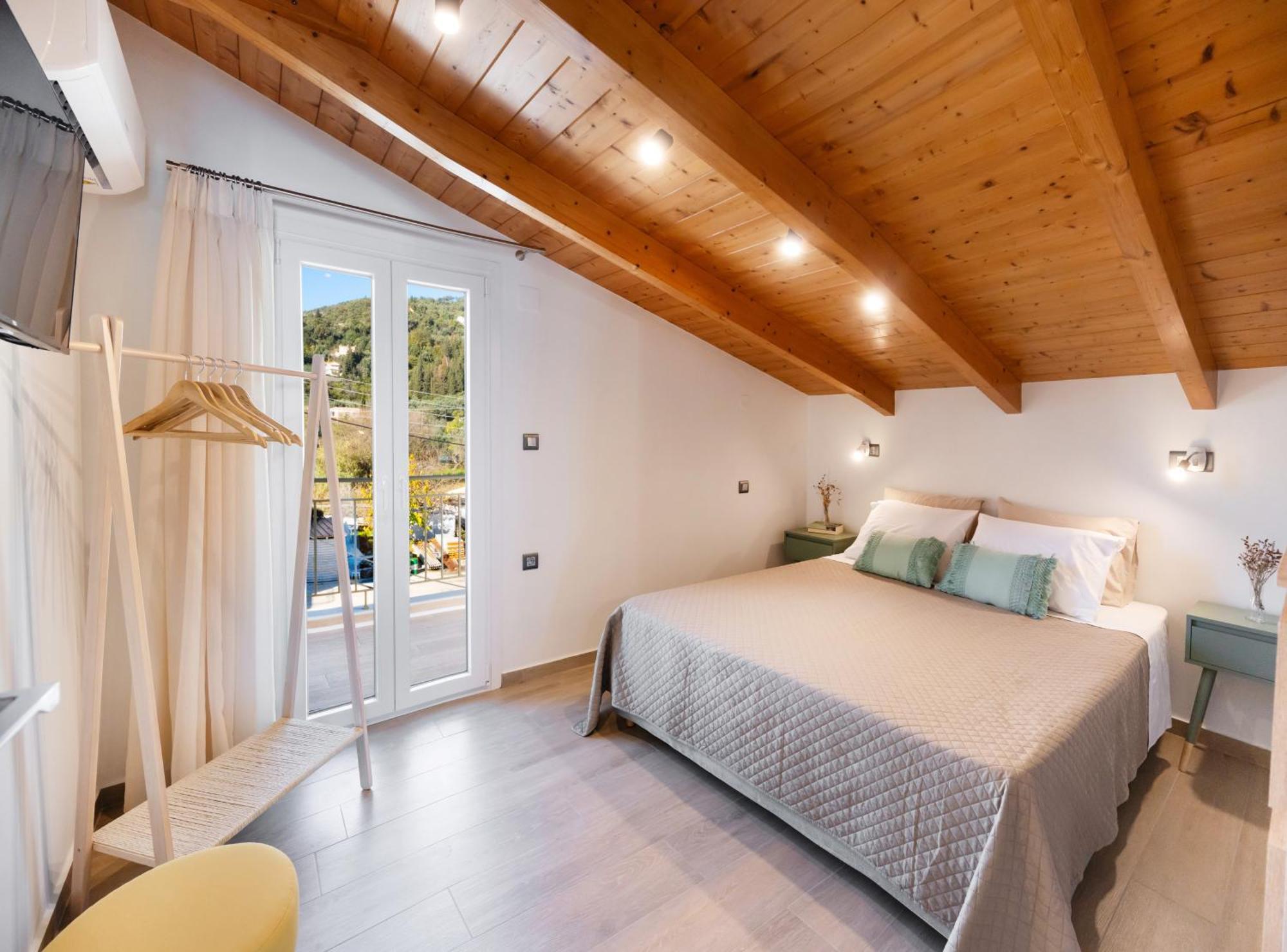 Marmel Seaside Apartment-brandnew Beachfront In Nydri (Lefkada)