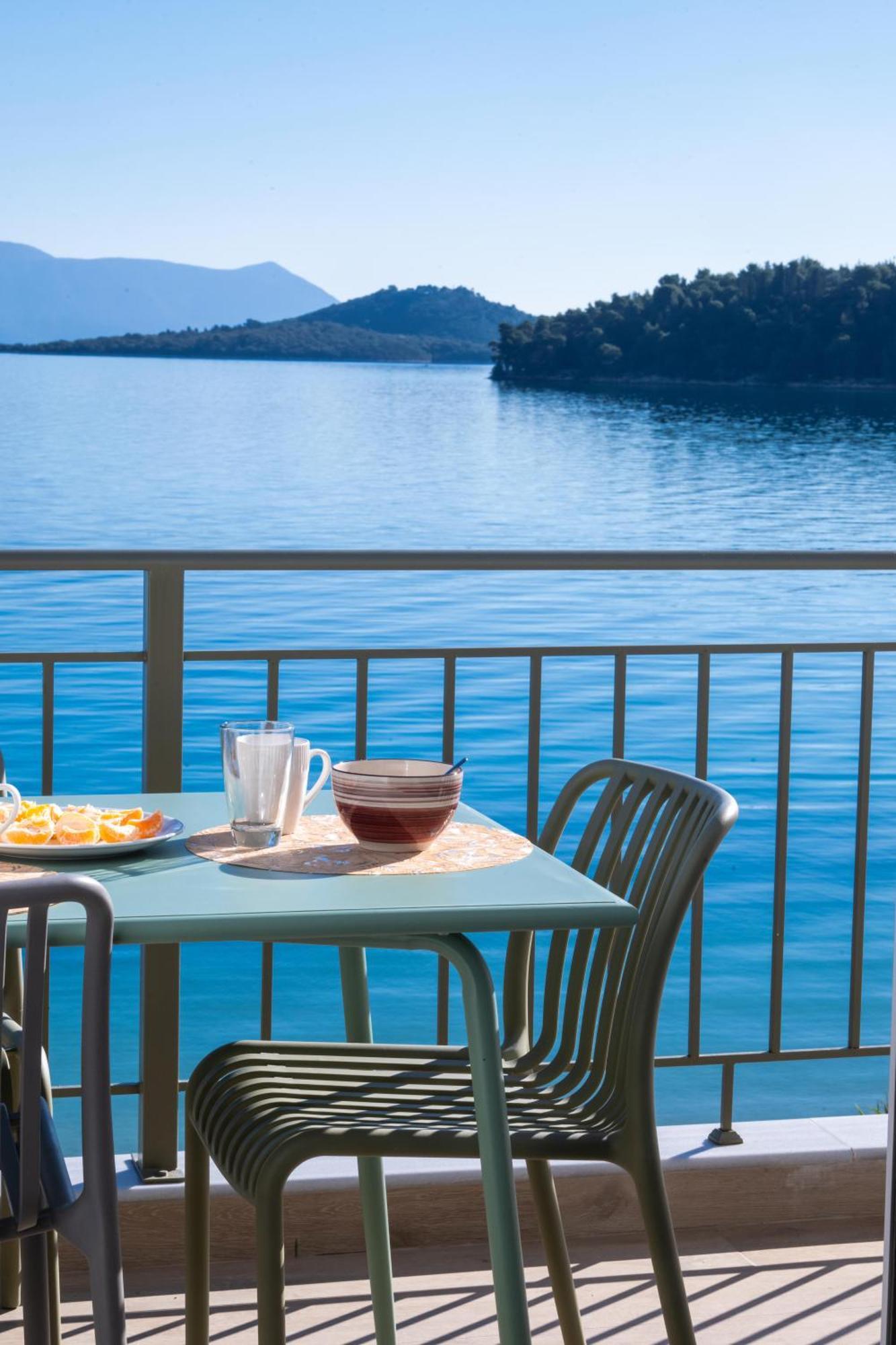 Marmel Seaside Apartment-brandnew Beachfront In Apartment *
