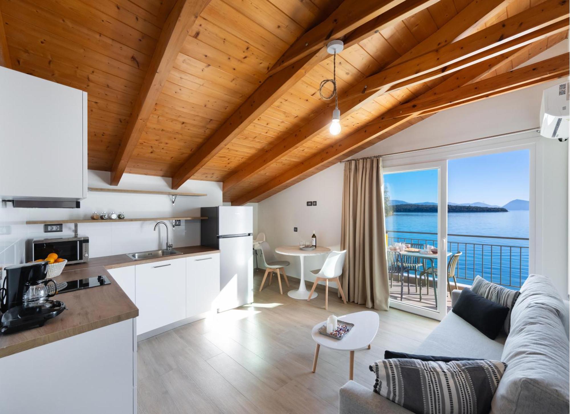 Marmel Seaside Apartment-brandnew Beachfront In Nydri (Lefkada)