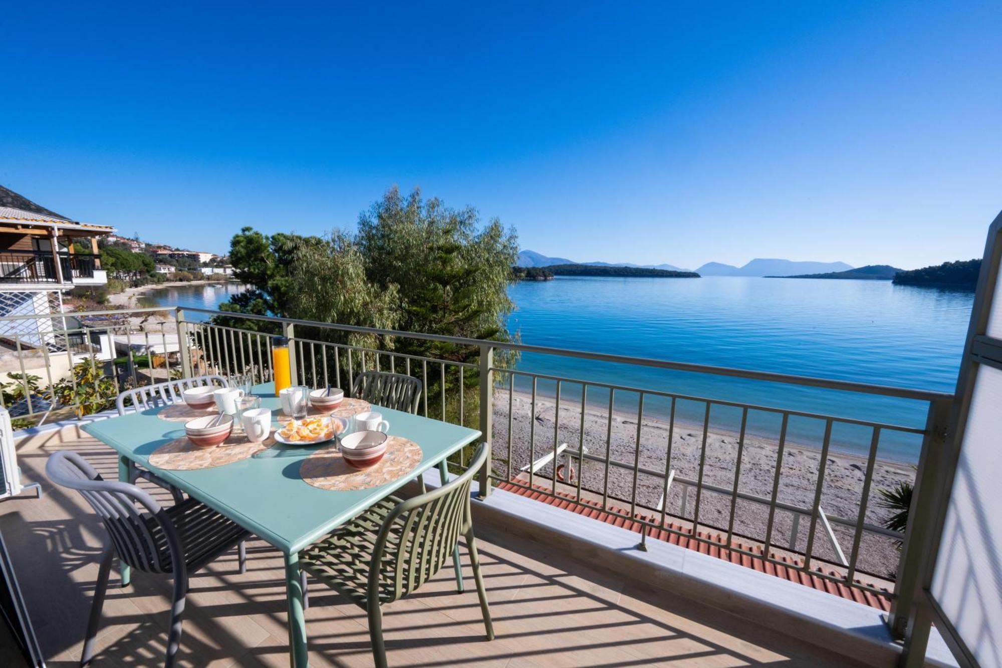 Marmel Seaside Apartment-brandnew Beachfront In Apartment Nydri (Lefkada)