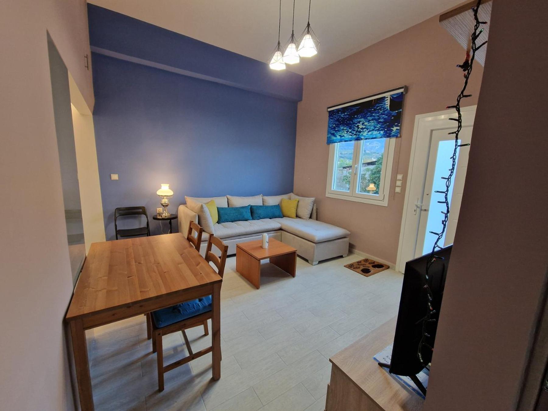 Auxo, & On The Sea Apartment