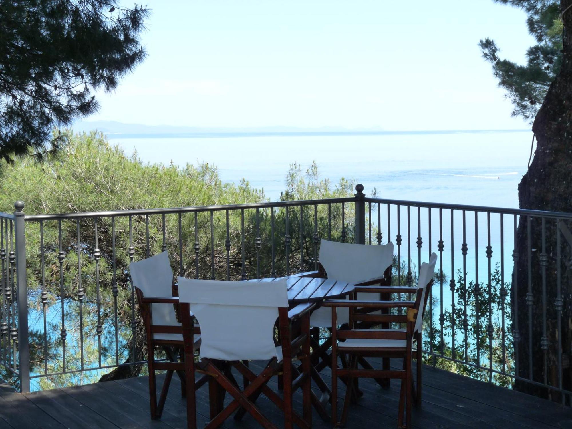 Evripidis Hotel *