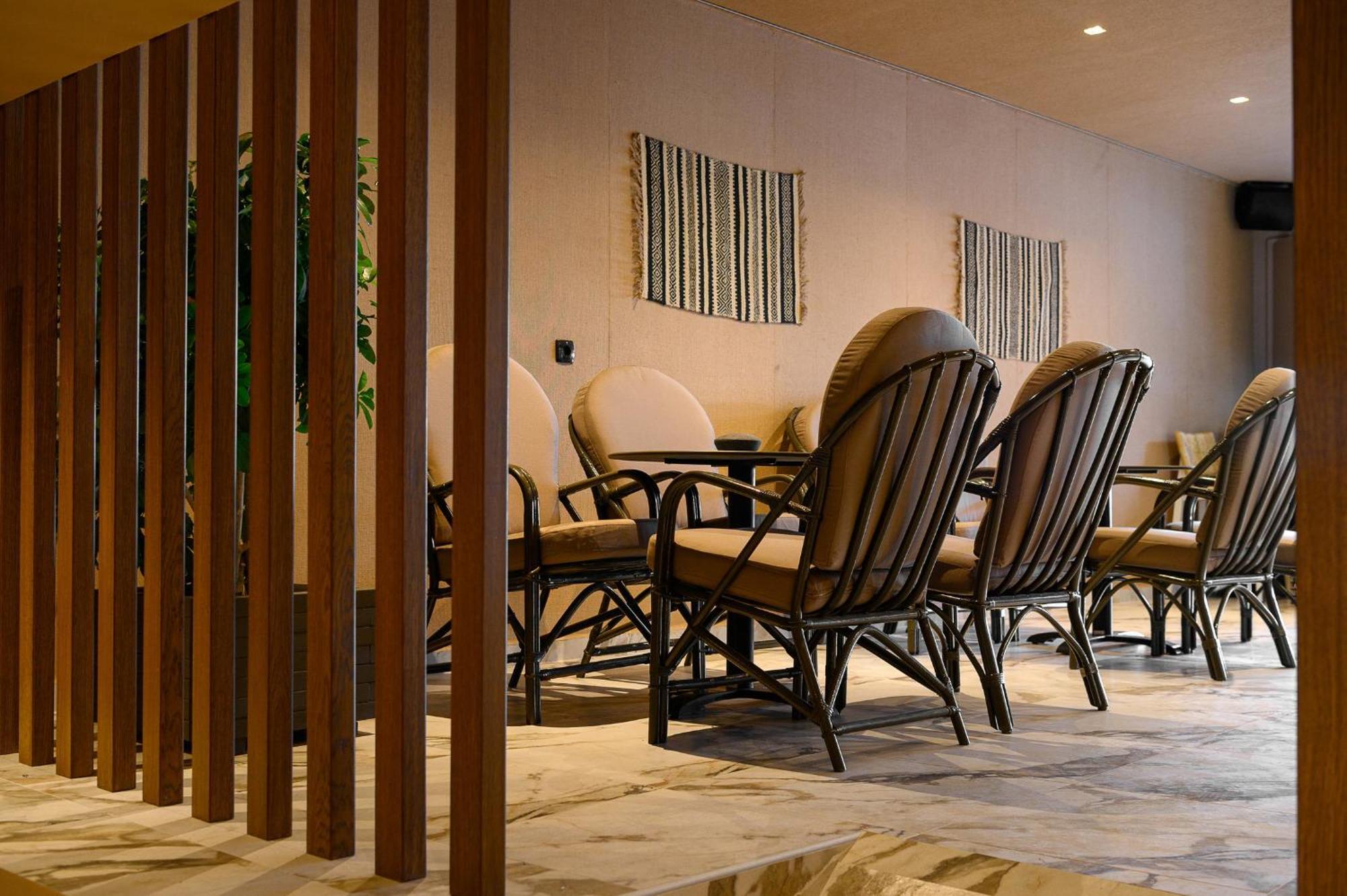 Aparthotel Cove Luxury *