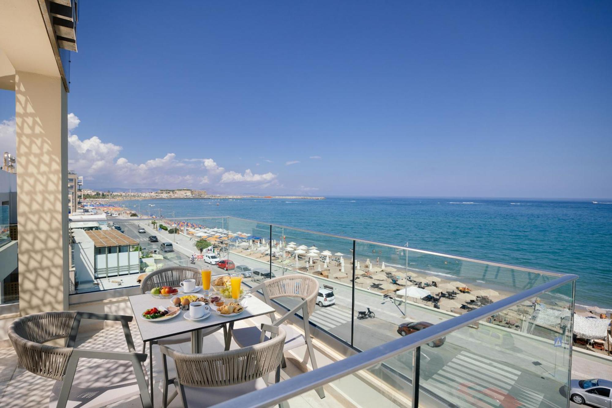 Batis Aparthotel