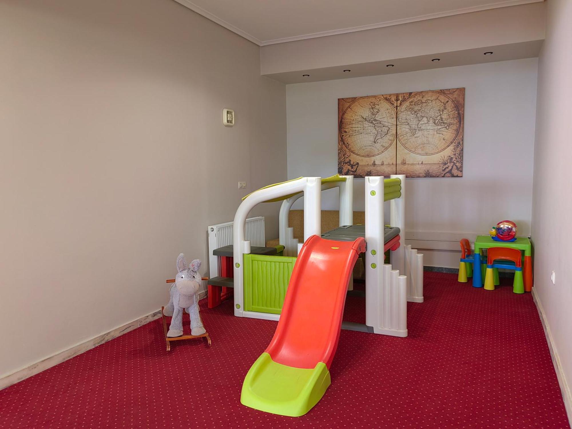 Corali Hotel 2*