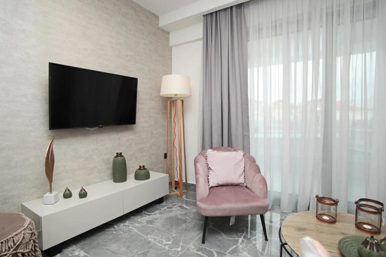 Athinais Luxury Hanioti