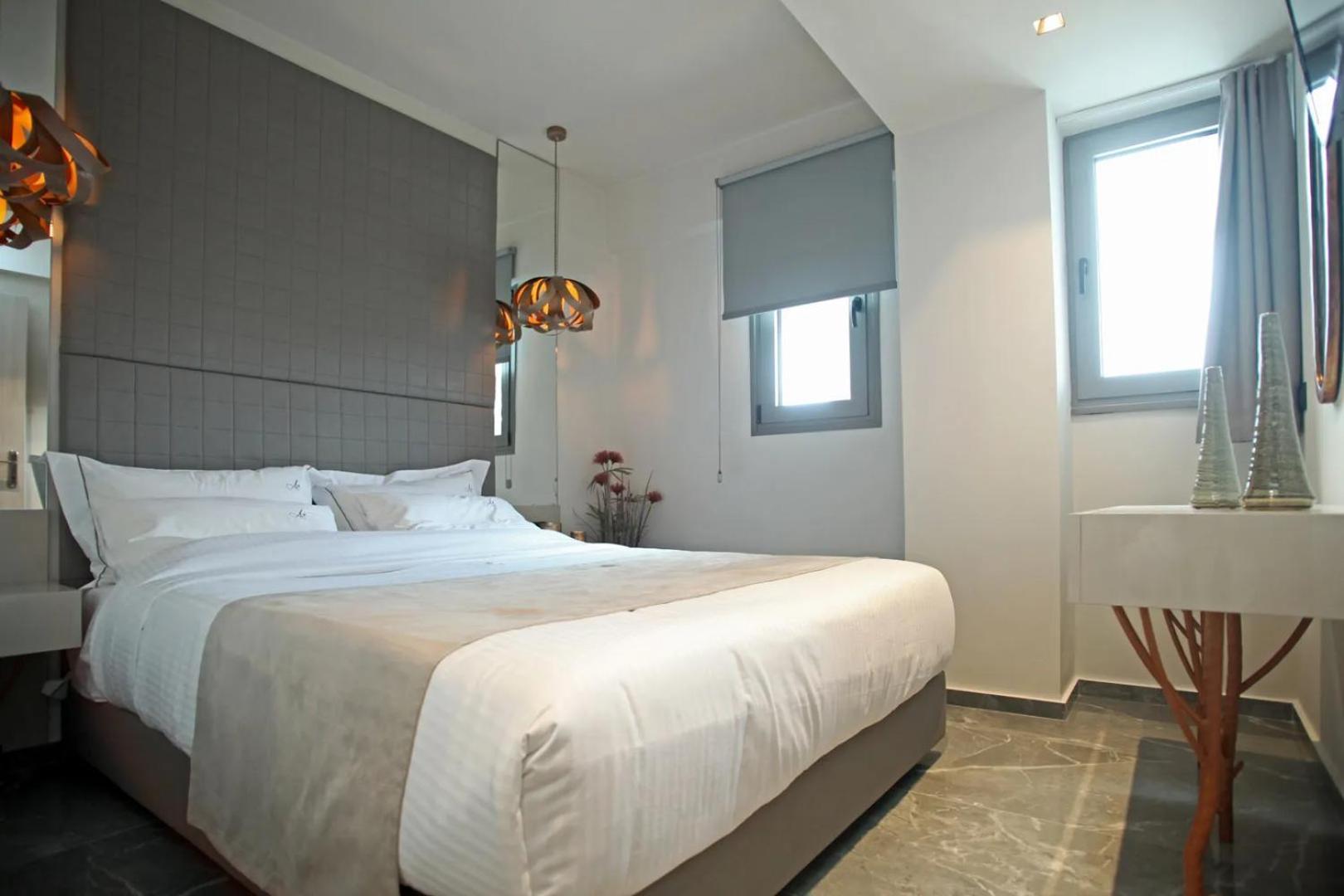 Athinais Luxury
